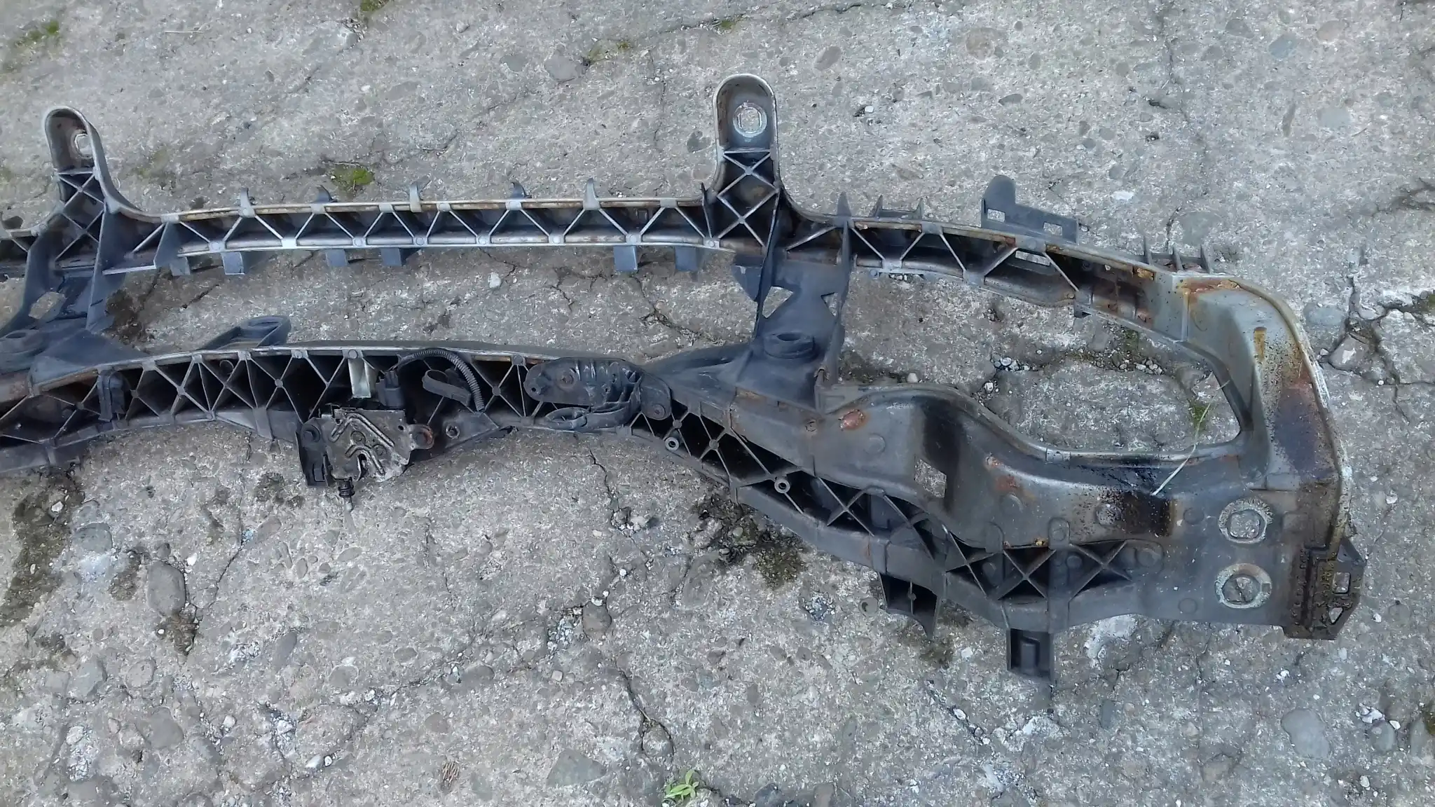 PAS PRZEDNI WZMOCNIENIE 3M518B04AU FORD C-MAX MK1 03- LAK.03