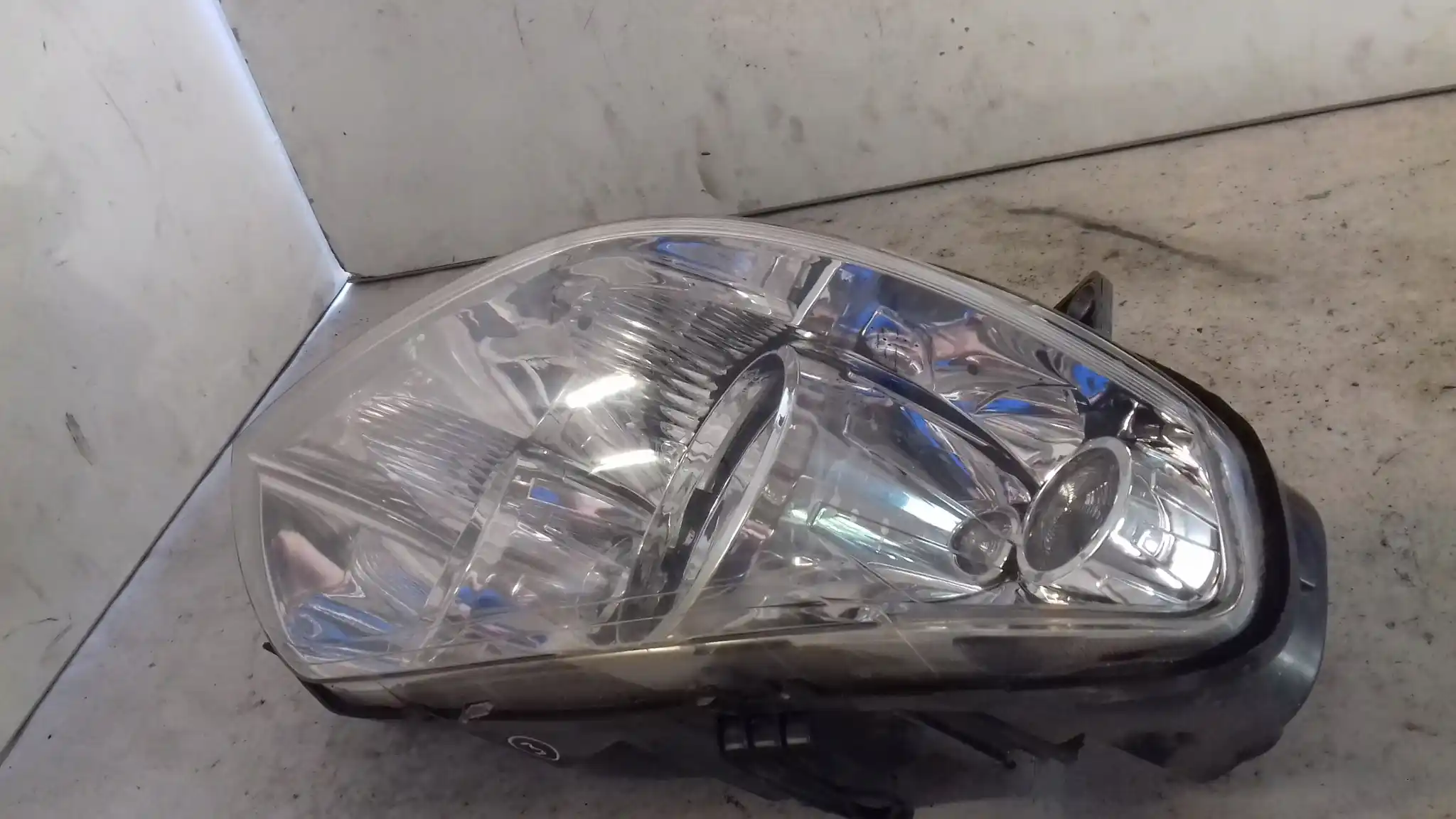 LAMPA PRAWY PRZÓD PRZEDNIA FIAT PUNTO II LIFT 03-10