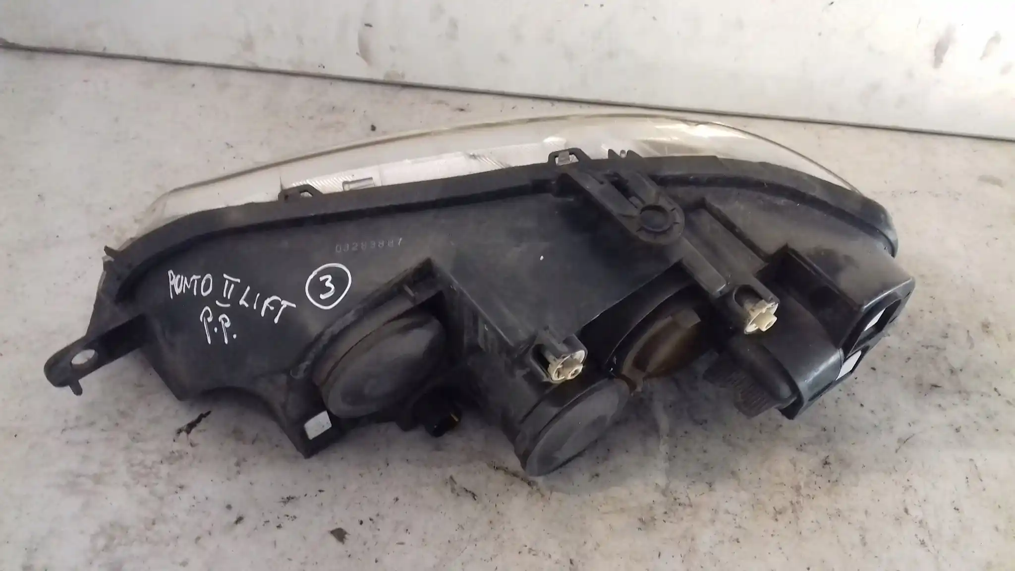 LAMPA PRAWY PRZÓD PRZEDNIA FIAT PUNTO II LIFT 03-10