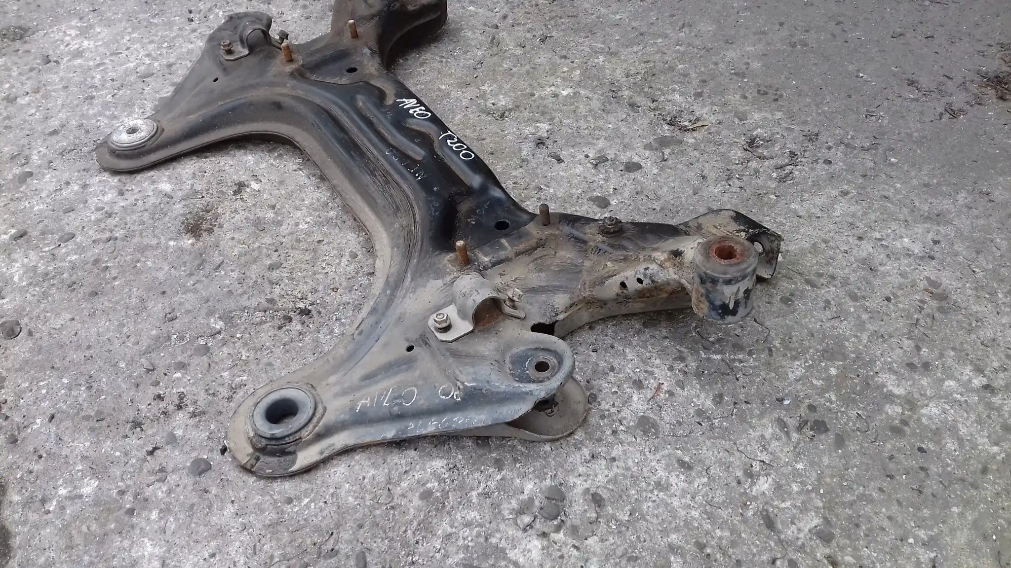 SANKI KOŁYSKA WÓZEK PRZÓD CHEVROLET AVEO I KALOS T200 03-