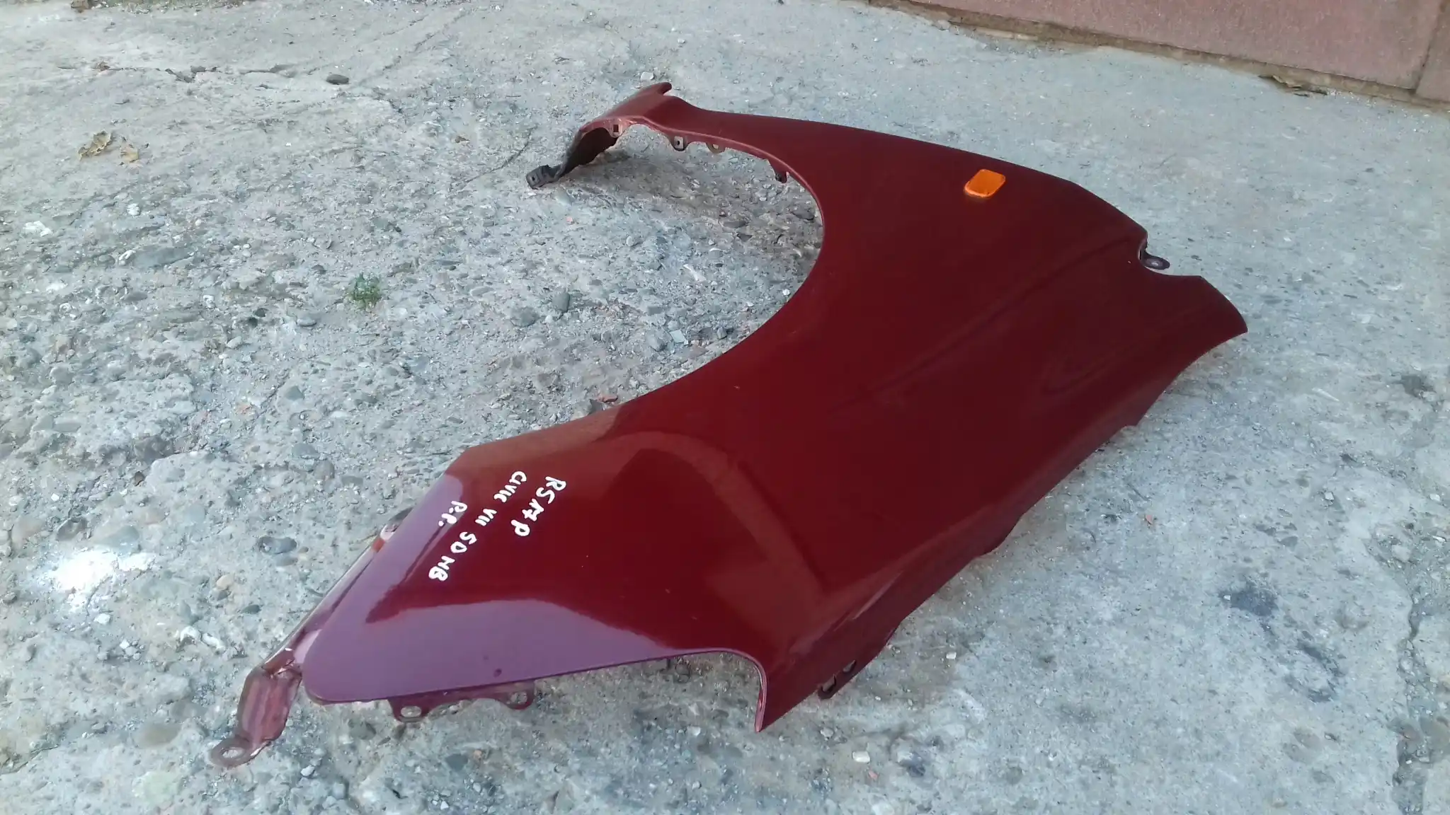 BŁOTNIK PRAWY PRZÓD PRZEDNI HONDA CIVIC VII HB 00-04 R517P