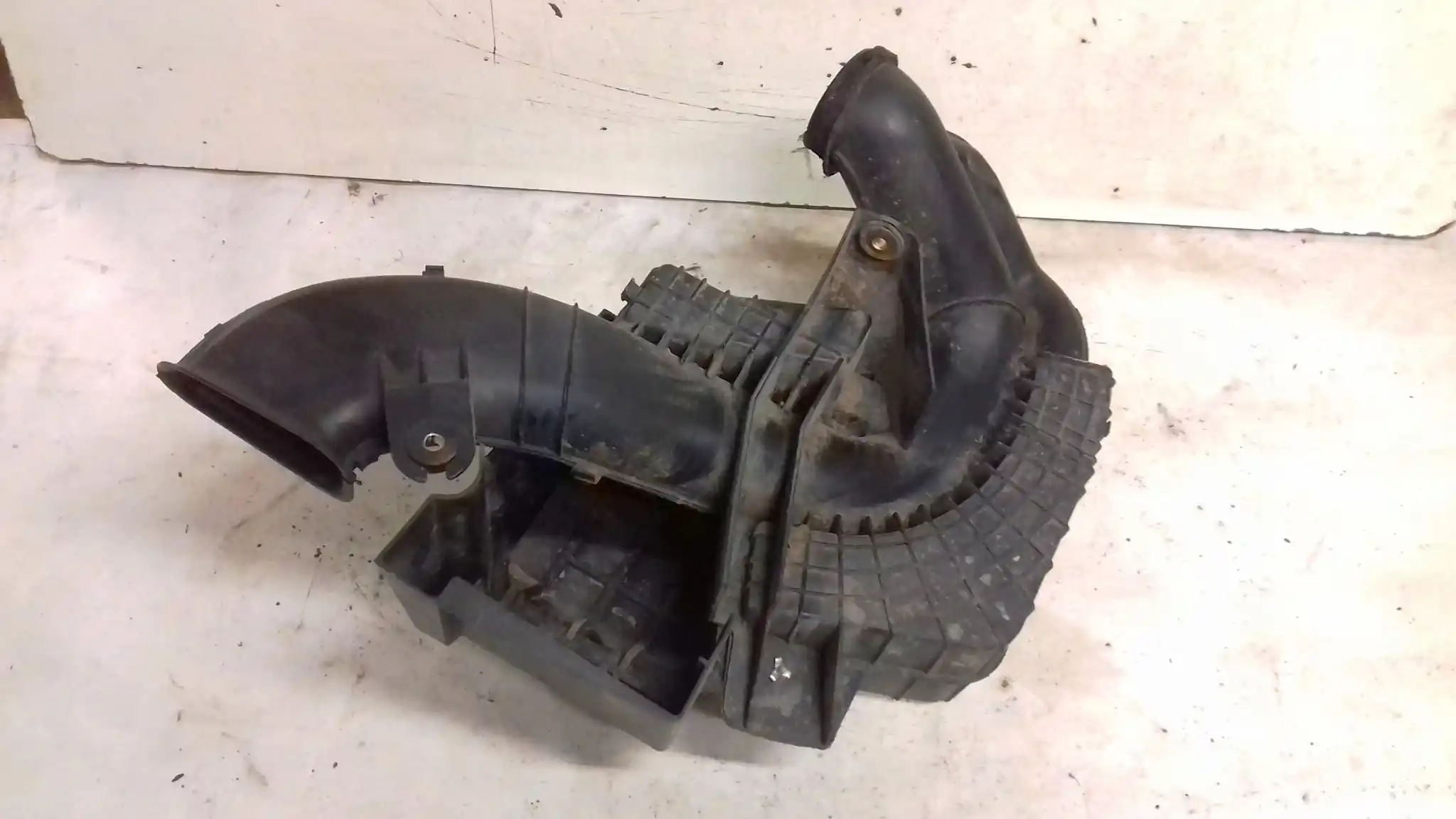 REZONATOR DOLOT POWIETRZA MAZDA 3 BK 2.0 16V 03-09