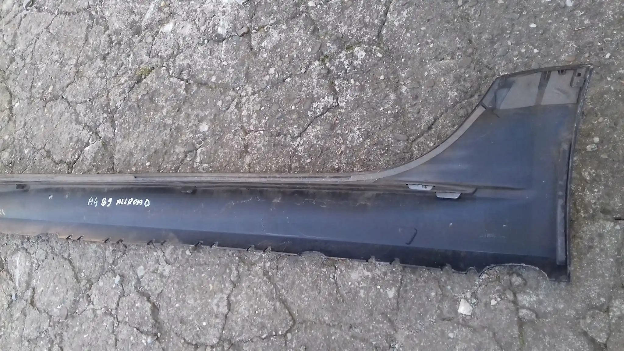 LISTWA PROGOWA NAKŁADKA PRAWA 8W9853856E AUDI A4 B9 ALLROAD 15-