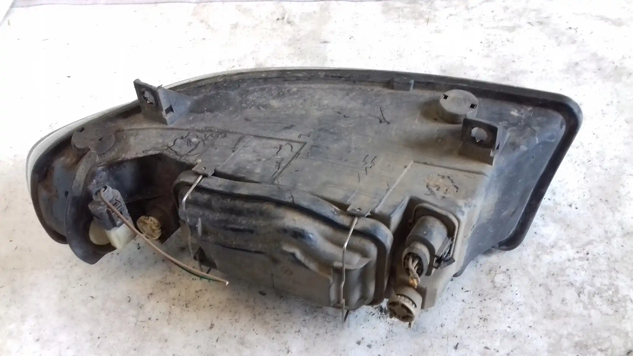 LAMPA PRAWY PRZÓD PRZEDNIA 67742701 SEAT TOLEDO II LEON I 98-05