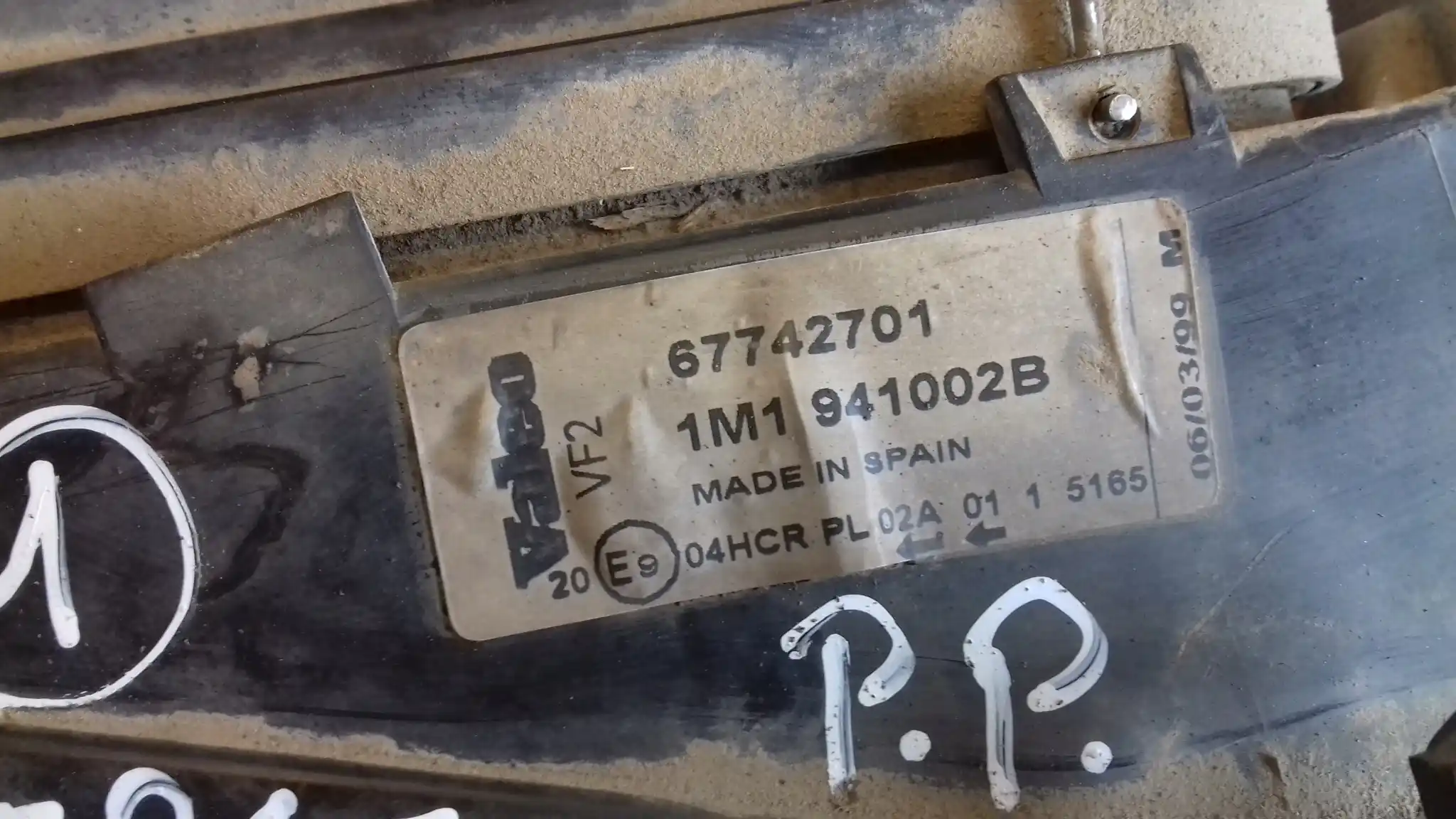 LAMPA PRAWY PRZÓD PRZEDNIA 67742701 SEAT TOLEDO II LEON I 98-05
