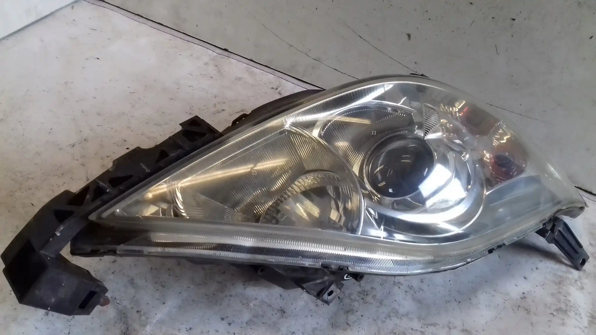 LAMPA PRAWY PRZÓD PRZEDNIA MAZDA 5 I CR 05-07