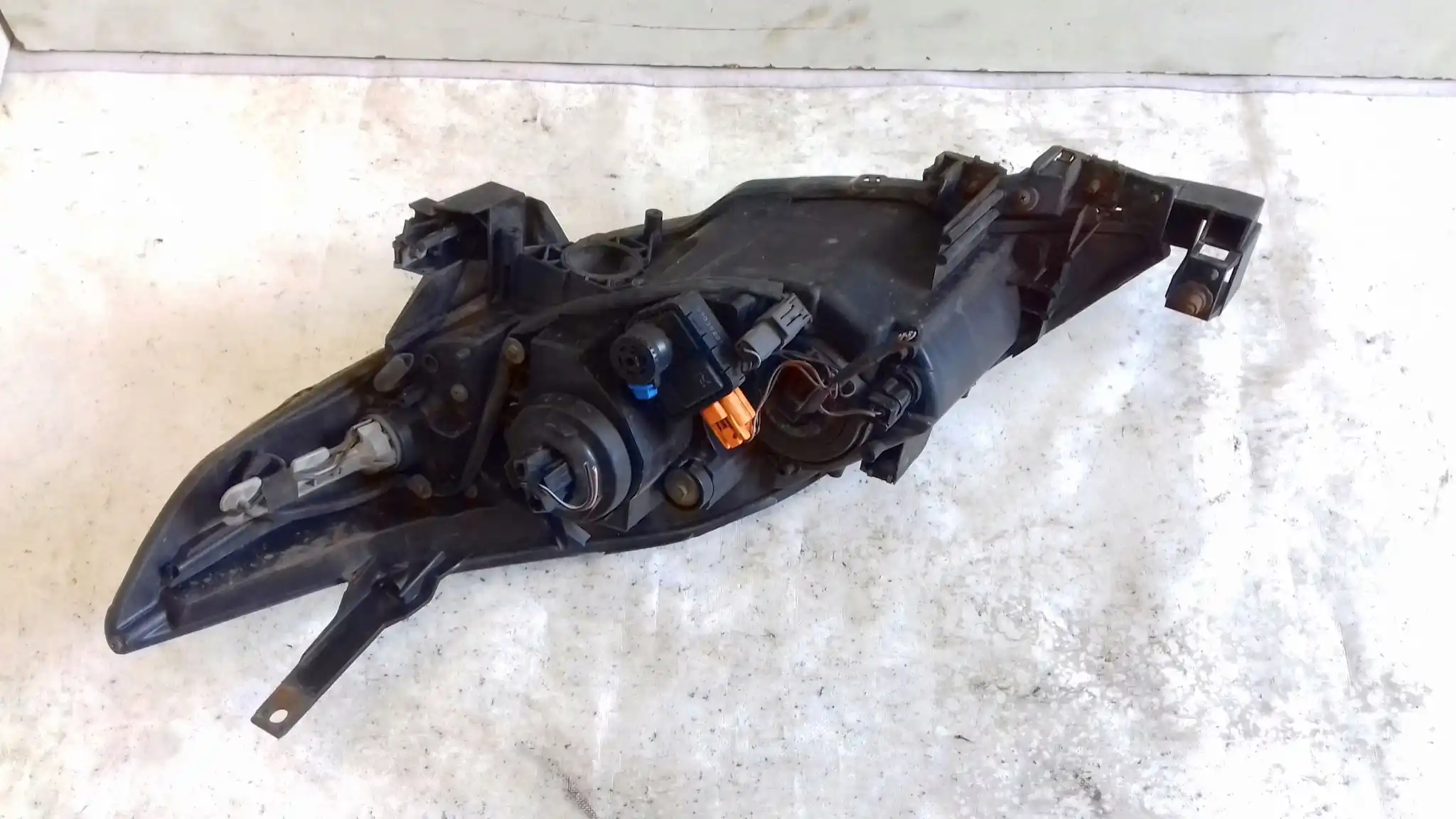 LAMPA PRAWY PRZÓD PRZEDNIA MAZDA 5 I CR 05-07