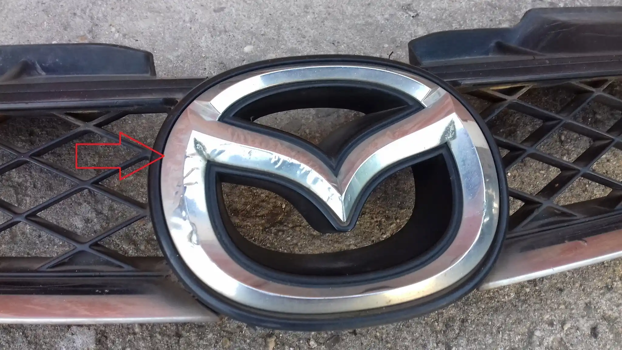 GRILL ATRAPA CHŁODNICY C23550711 MAZDA 5 I CR 05-07