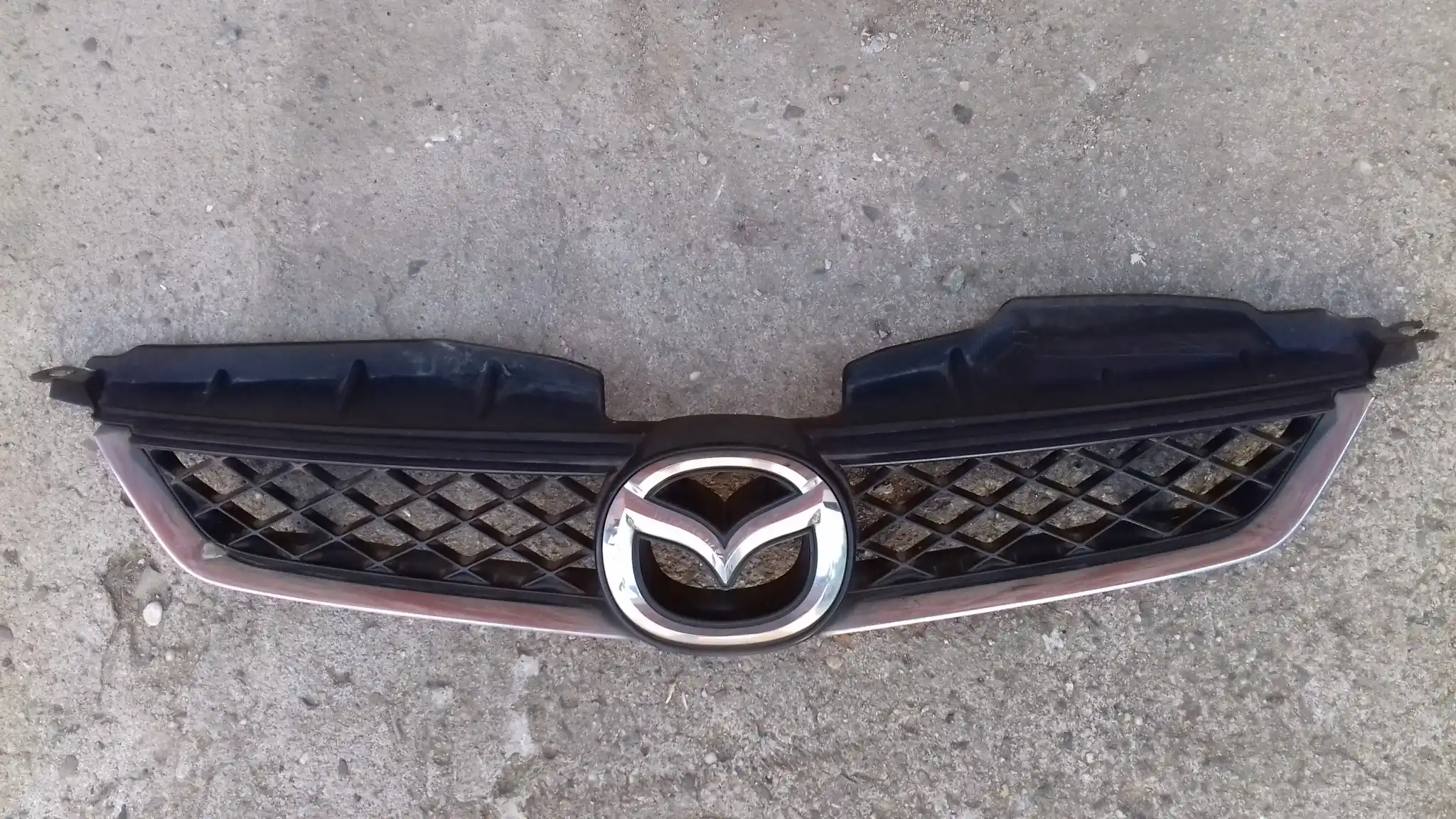 GRILL ATRAPA CHŁODNICY C23550711 MAZDA 5 I CR 05-07