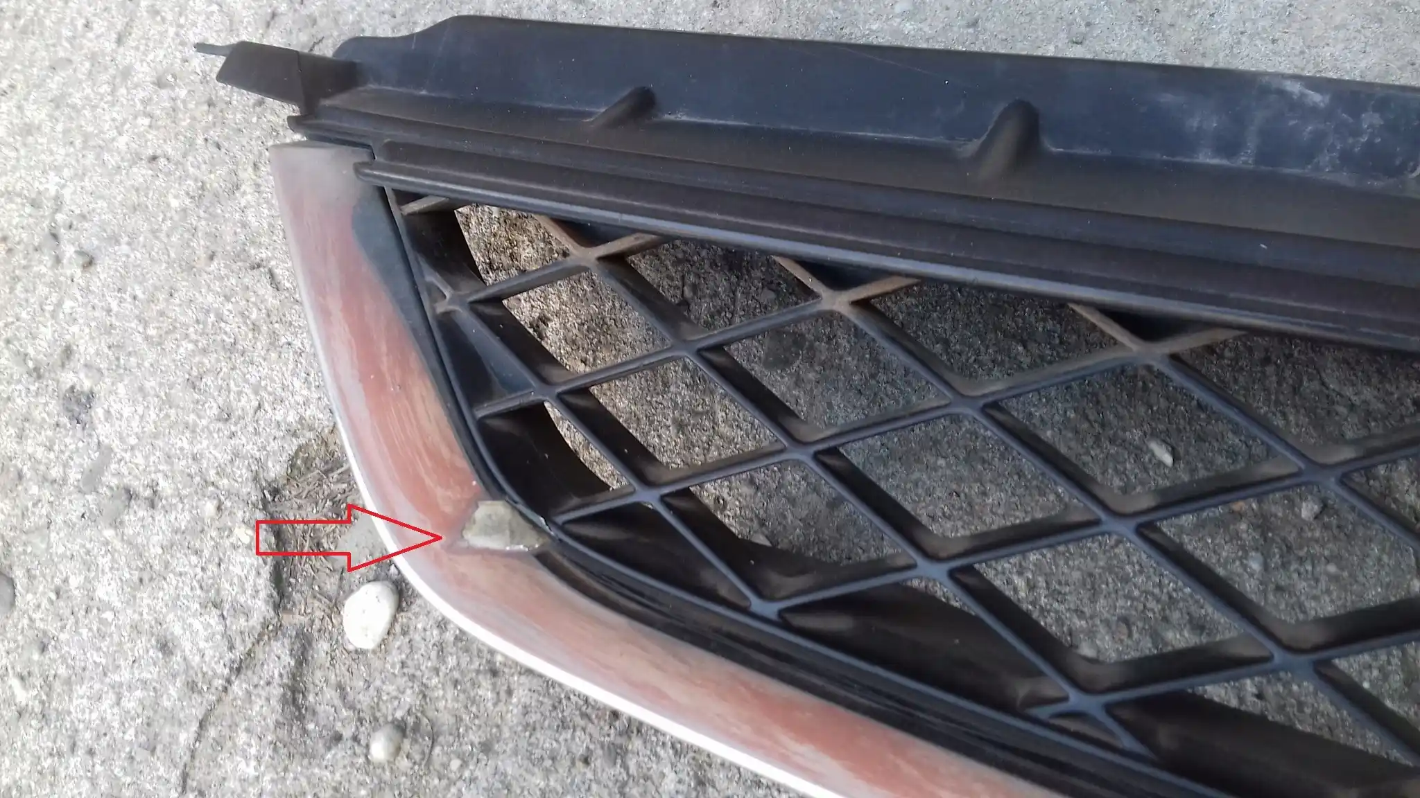 GRILL ATRAPA CHŁODNICY C23550711 MAZDA 5 I CR 05-07