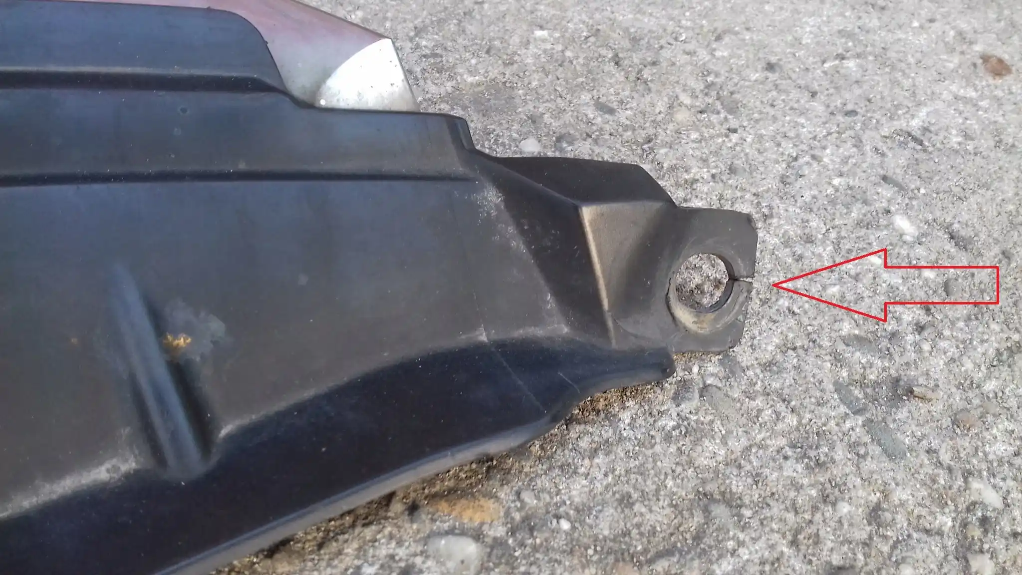 GRILL ATRAPA CHŁODNICY C23550711 MAZDA 5 I CR 05-07