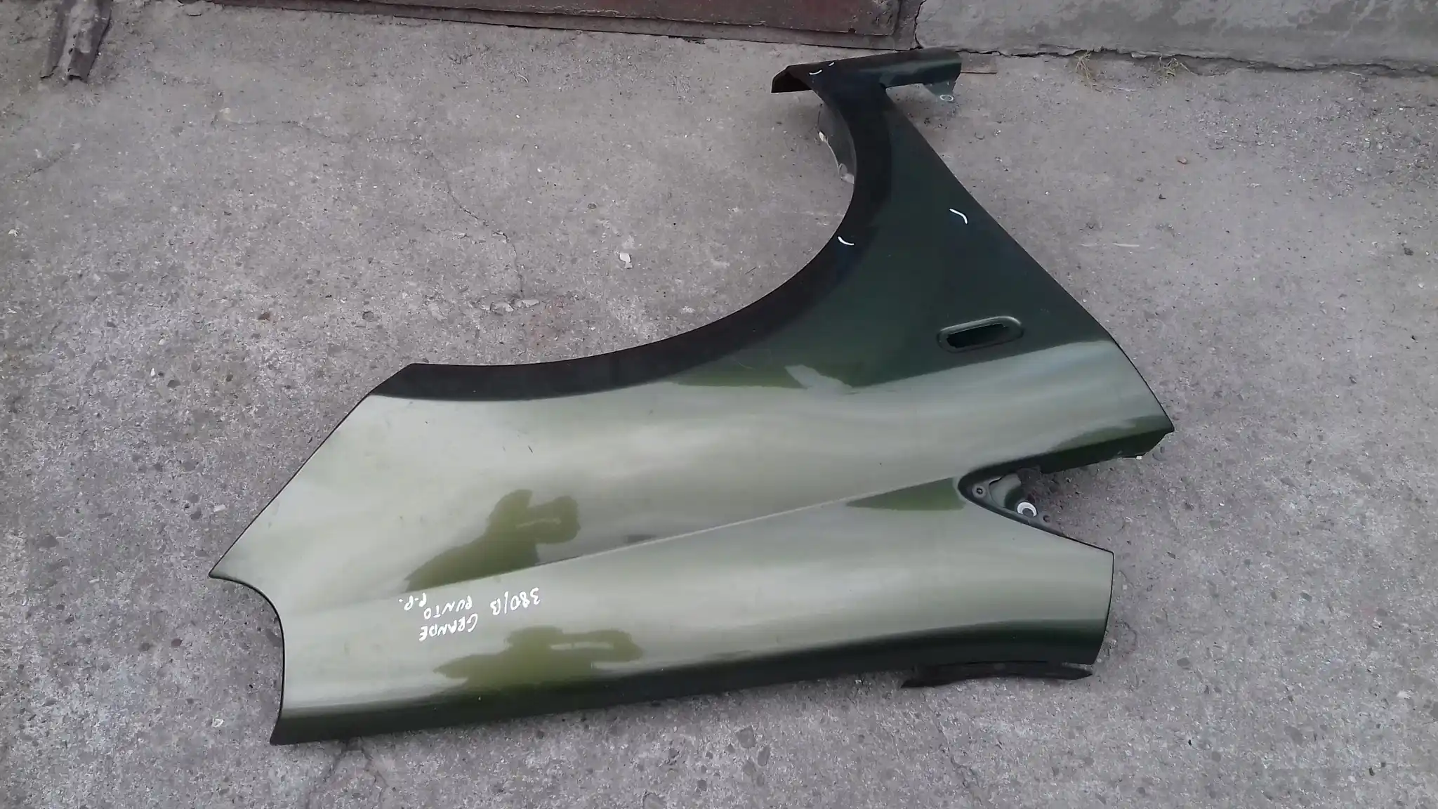 BŁOTNIK PRAWY PRZÓD PRZEDNI FIAT GRANDE PUNTO 05-09 380/B