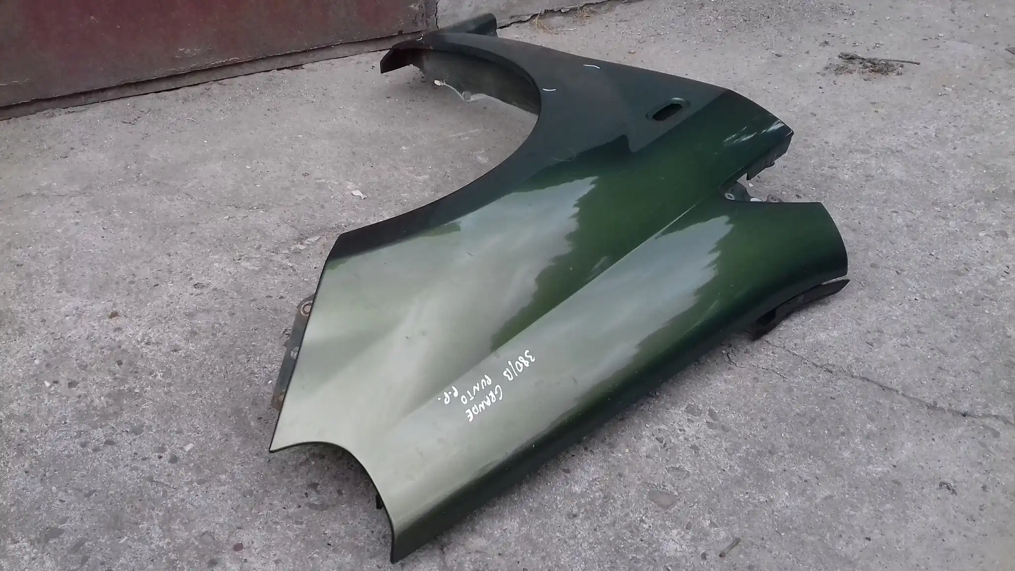 BŁOTNIK PRAWY PRZÓD PRZEDNI FIAT GRANDE PUNTO 05-09 380/B