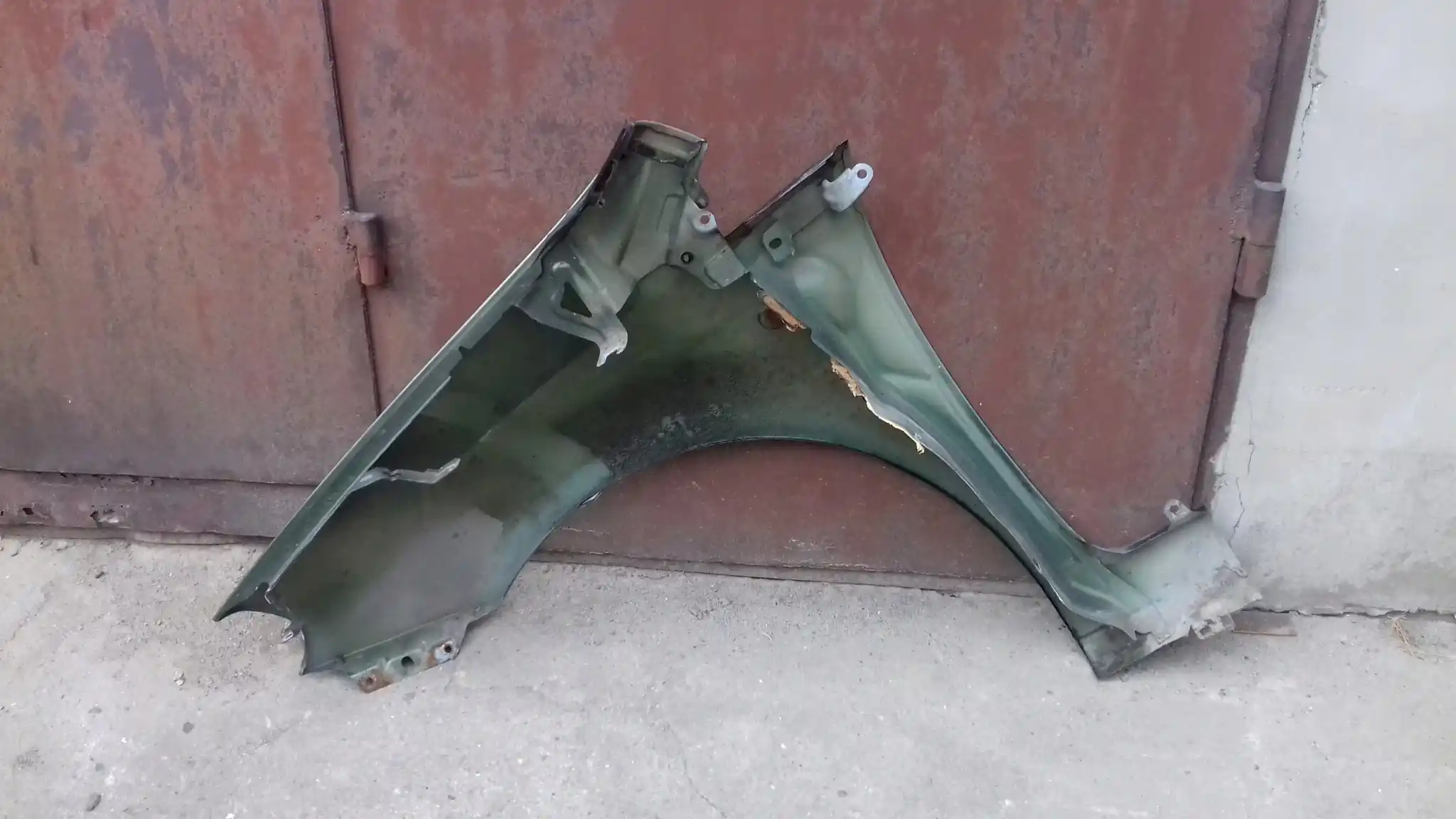 BŁOTNIK PRAWY PRZÓD PRZEDNI FIAT GRANDE PUNTO 05-09 380/B