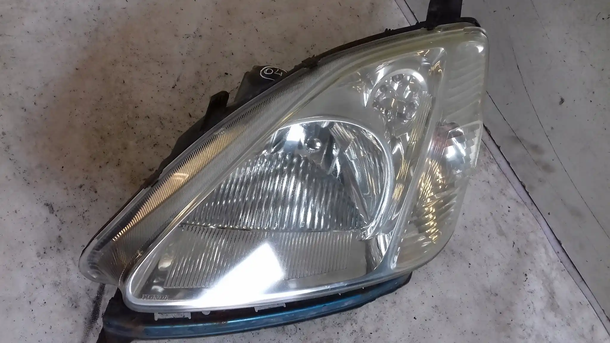 LAMPA LEWY PRZÓD PRZEDNIA 0301193301 HONDA CIVIC VII HB 00-04
