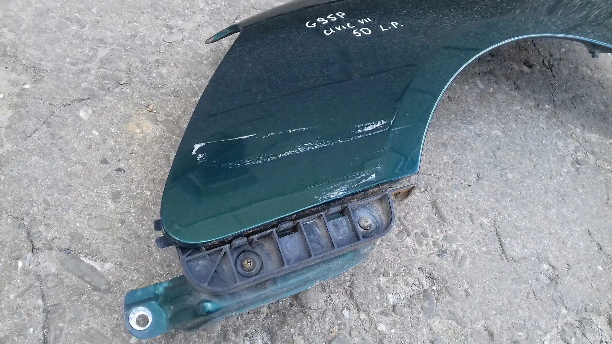 BŁOTNIK LEWY PRZÓD PRZEDNI HONDA CIVIC VII 5D HB 00-04 G95P