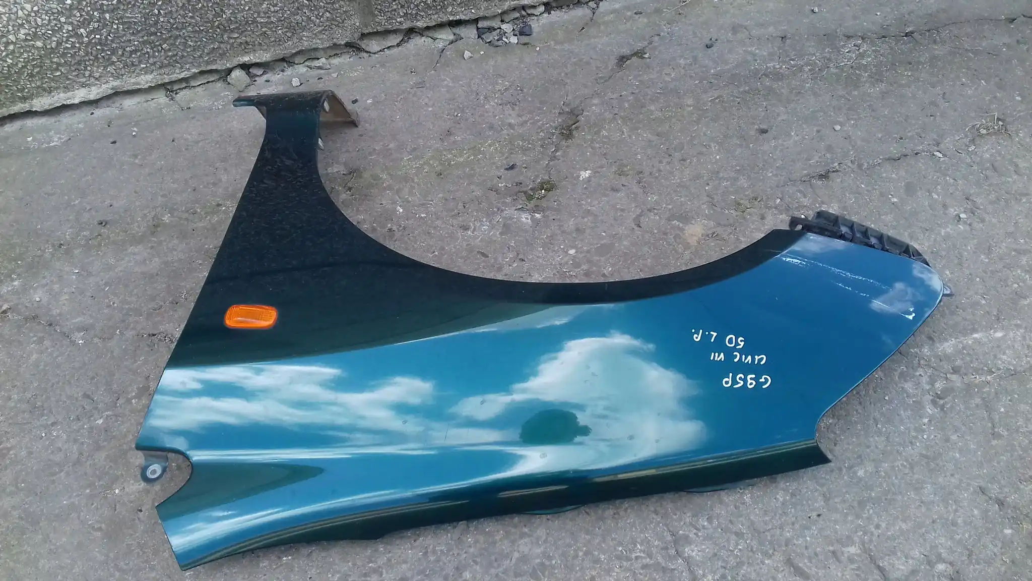 BŁOTNIK LEWY PRZÓD PRZEDNI HONDA CIVIC VII 5D HB 00-04 G95P