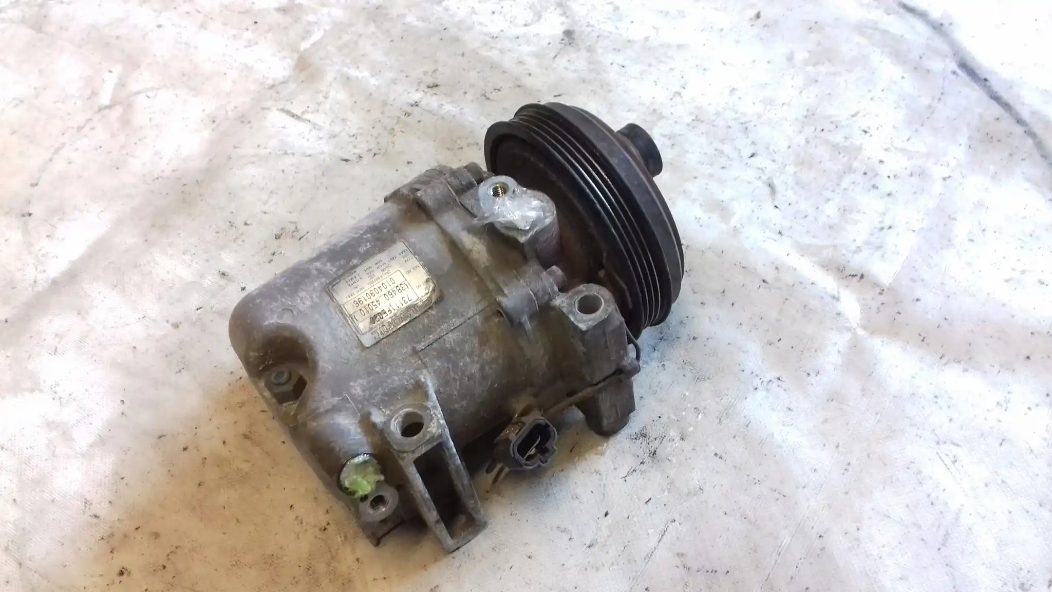 SPRĘŻARKA KLIMATYZACJI 73111FE020 SUBARU IMPREZA II 2.0 16V 00-