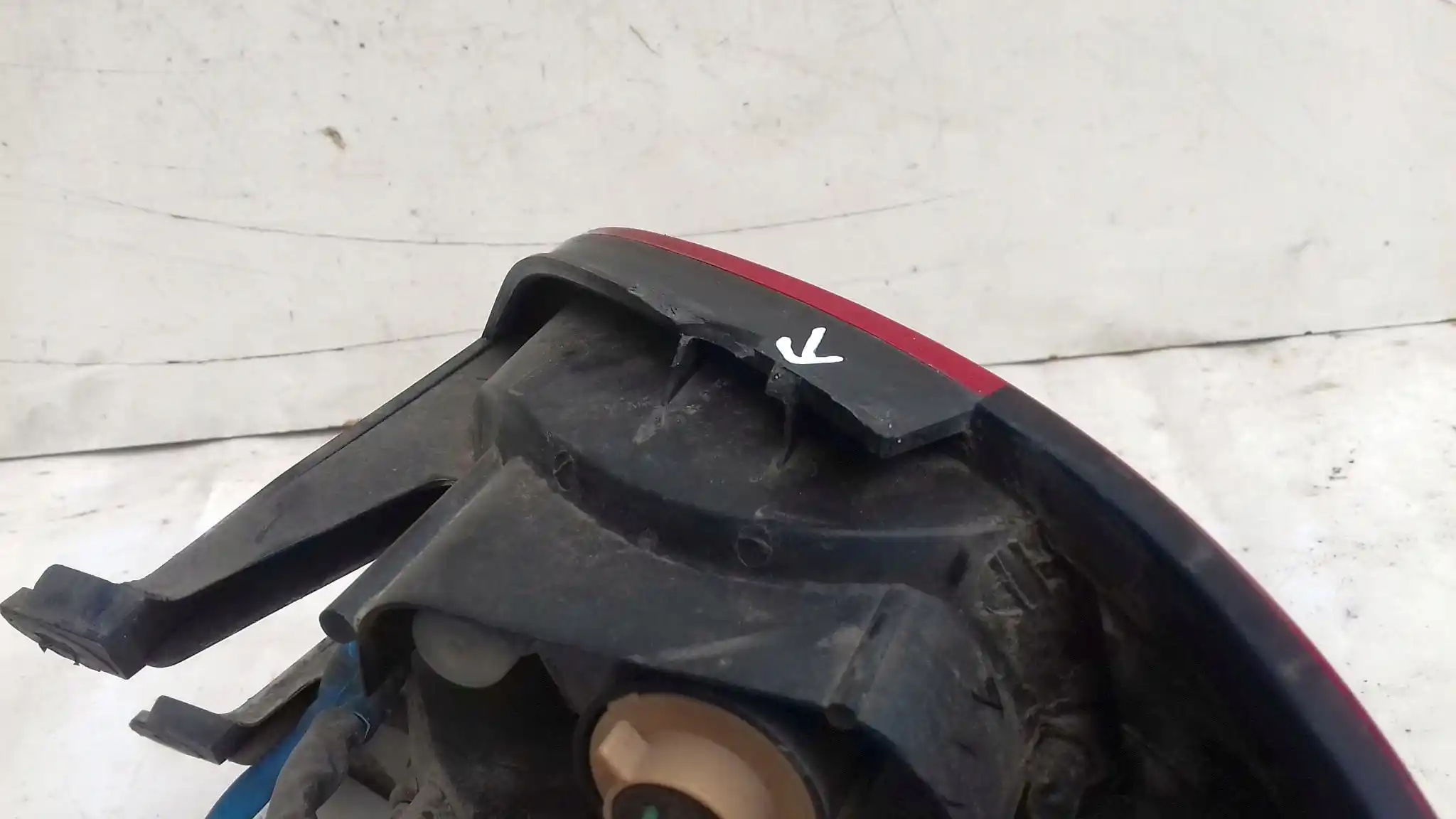 LAMPA LEWY TYŁ TYLNA SUBARU IMPREZA II KOMBI 00-