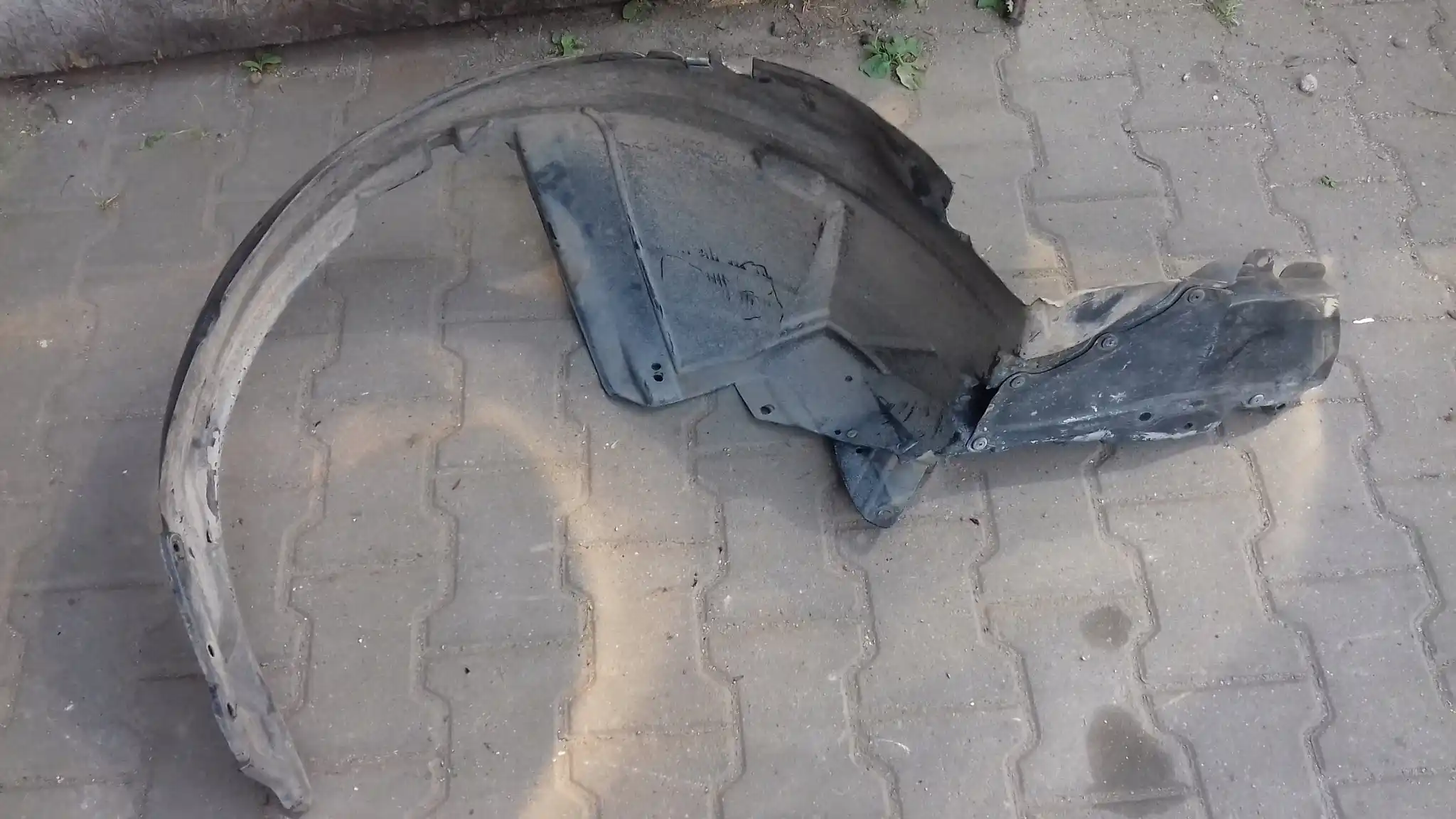 NADKOLE PRAWY PRZÓD 59110FE000 SUBARU IMPREZA II KOMBI 00-