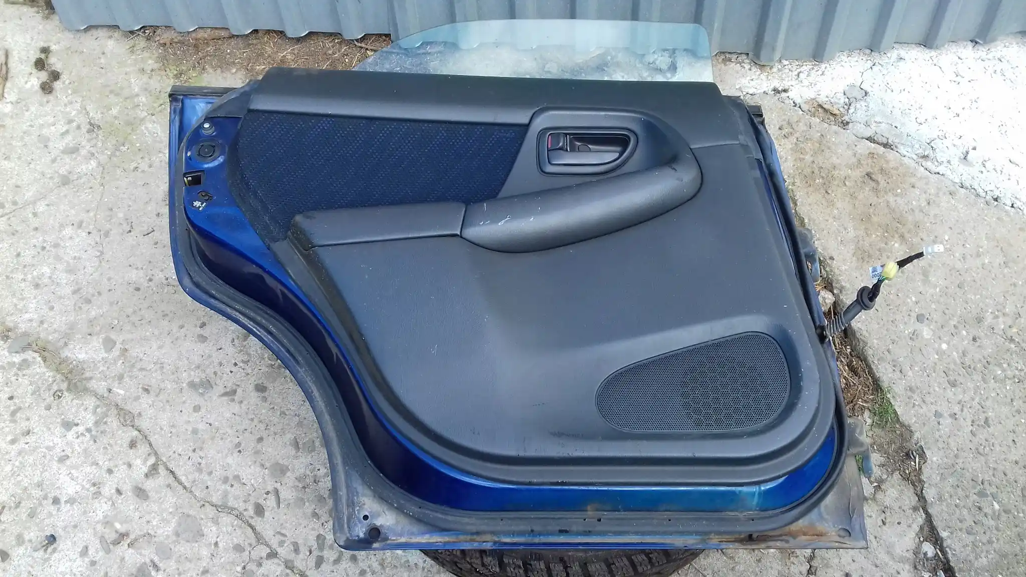 DRZWI LEWY TYŁ TYLNE SUBARU IMPREZA II KOMBI 00- 95H