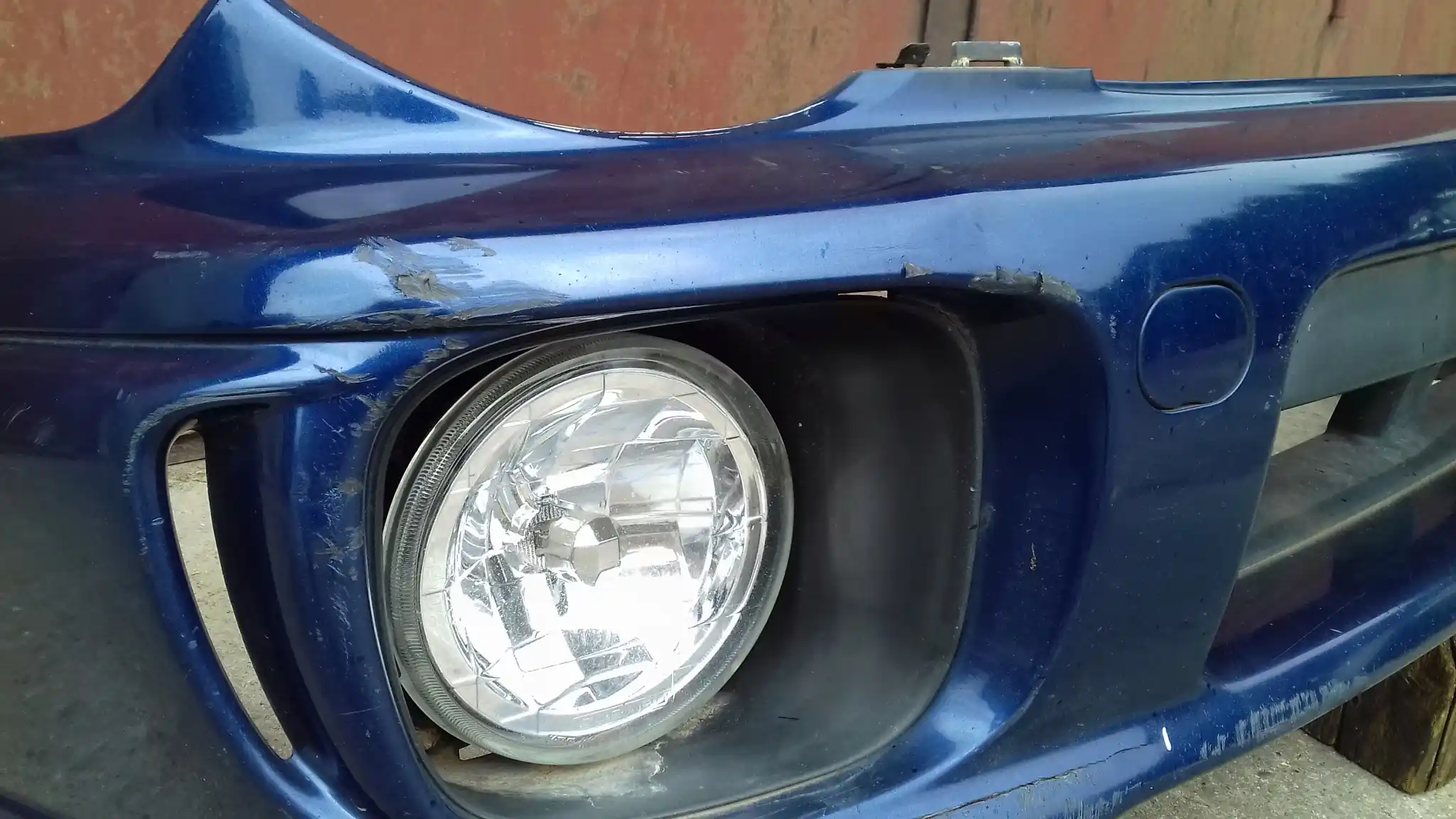 ZDERZAK PRZÓD PRZEDNI HALOGENY SUBARU IMPREZA II KOMBI 00- 95H