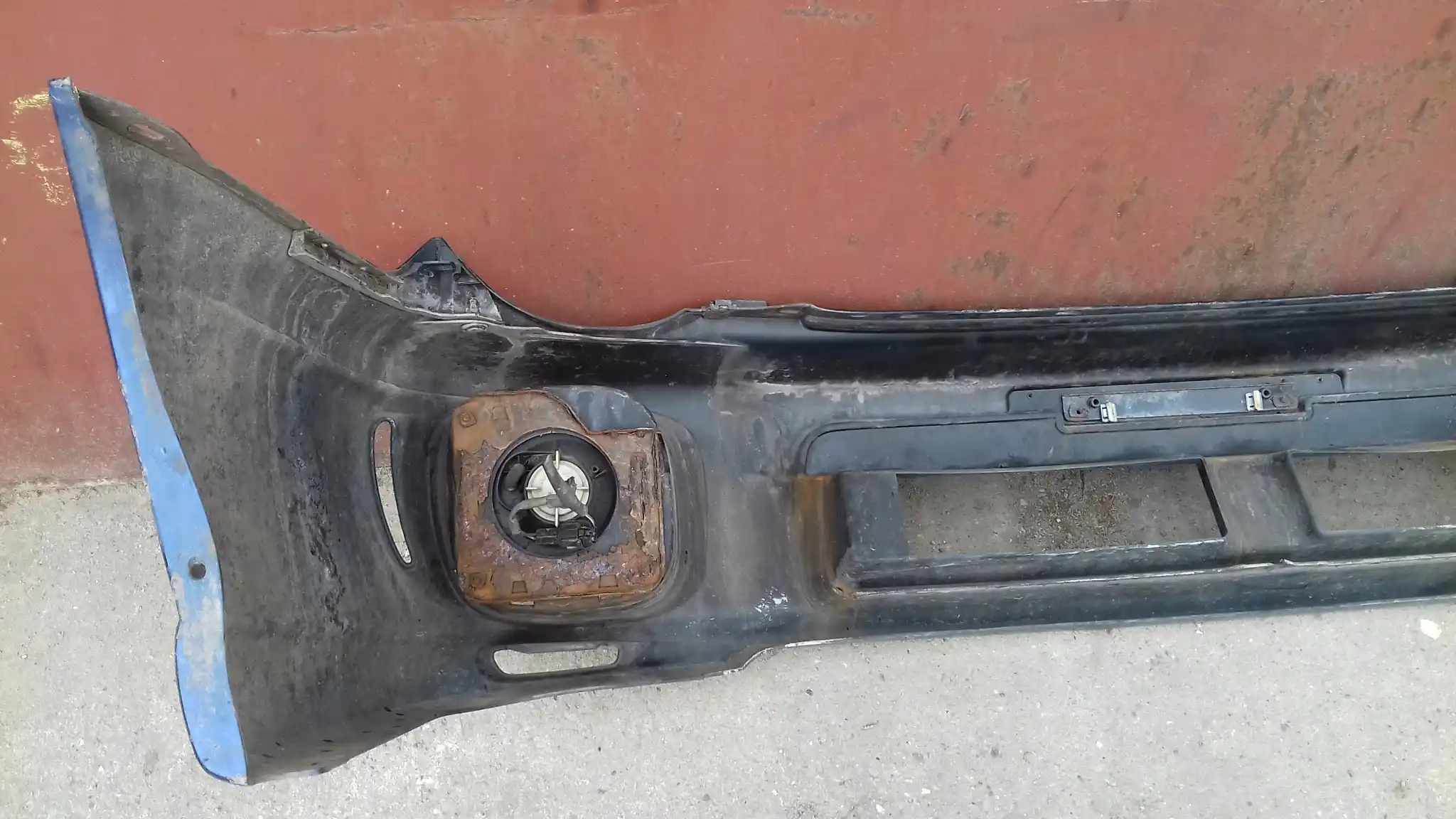 ZDERZAK PRZÓD PRZEDNI HALOGENY SUBARU IMPREZA II KOMBI 00- 95H