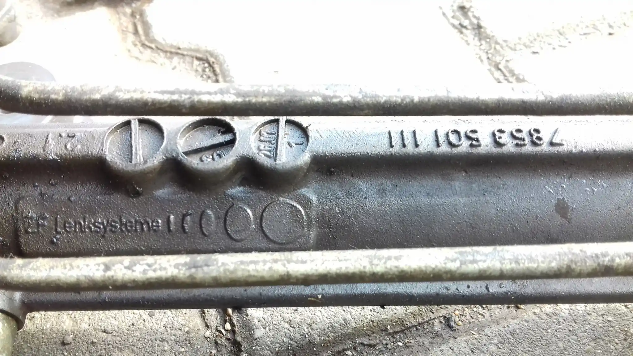 PRZEKŁADNIA MAGLOWNICA 8E1422105 AUDI A4 B6 00-06