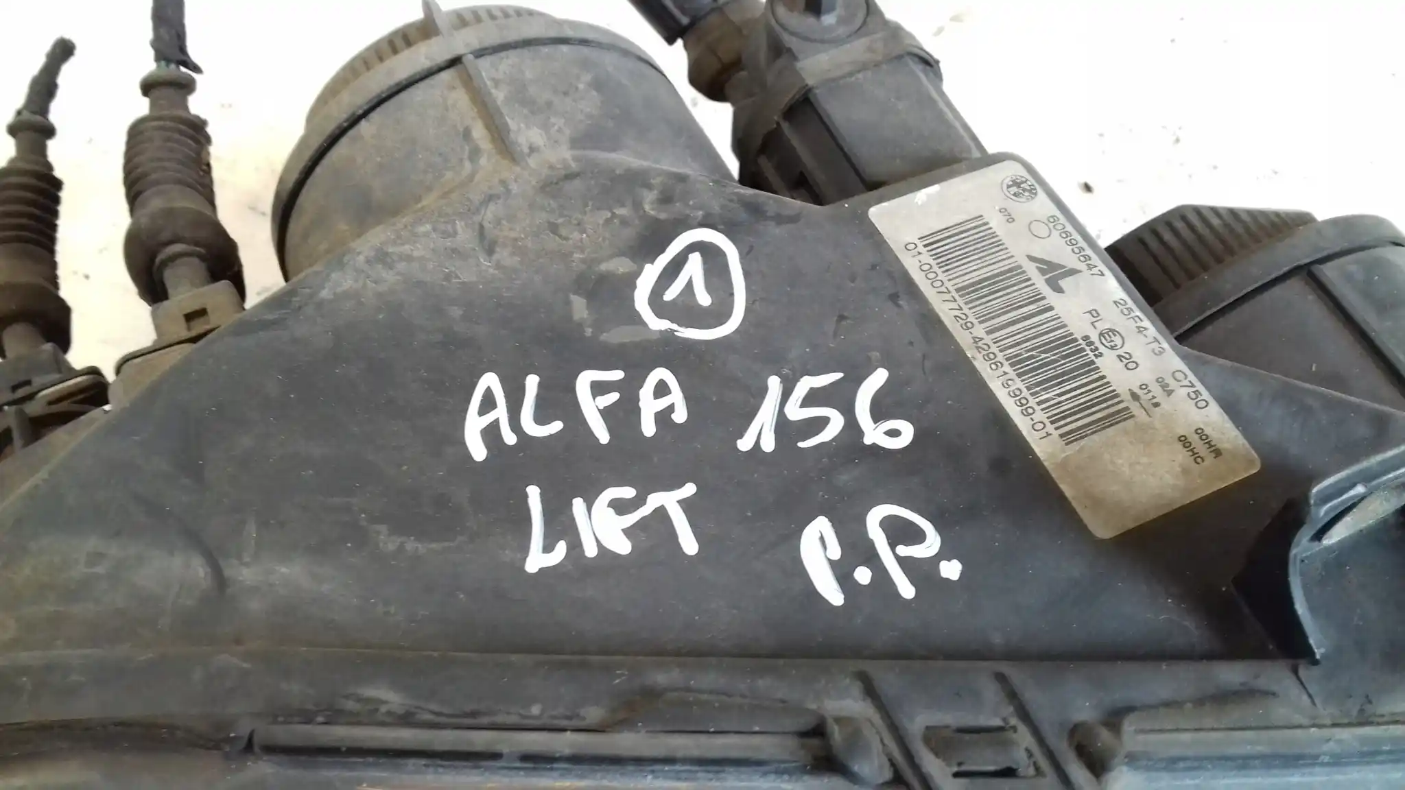 LAMPA PRAWY PRZÓD PRZEDNIA 60695647 ALFA ROMEO 156 LIFT 03-06
