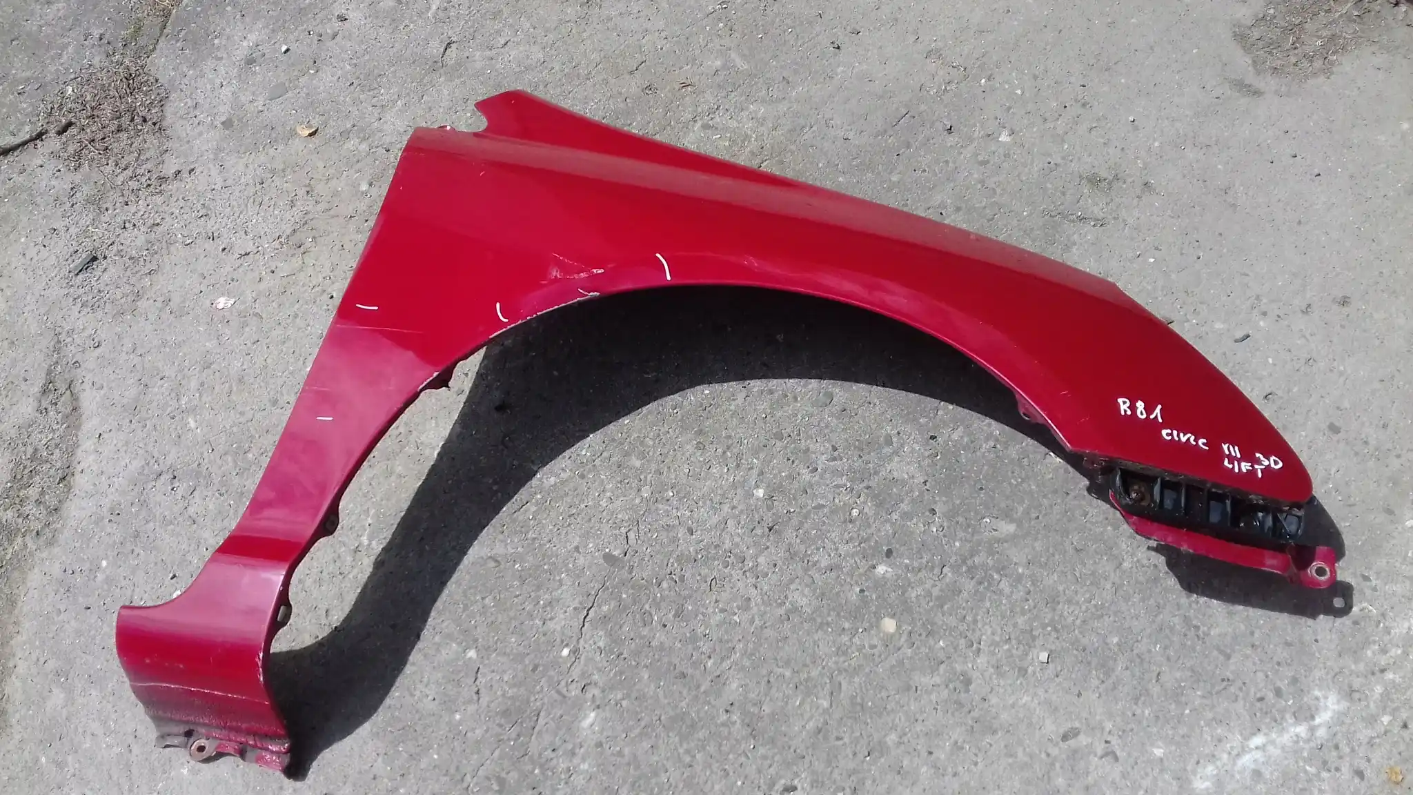 BŁOTNIK PRAWY PRZÓD PRZEDNI HONDA CIVIC VII 3D HB LIFT 04-06 R81