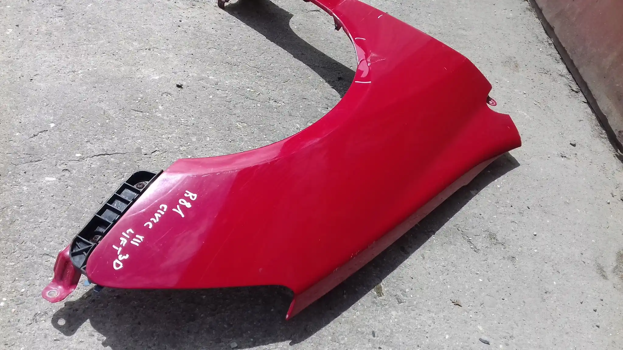 BŁOTNIK PRAWY PRZÓD PRZEDNI HONDA CIVIC VII 3D HB LIFT 04-06 R81