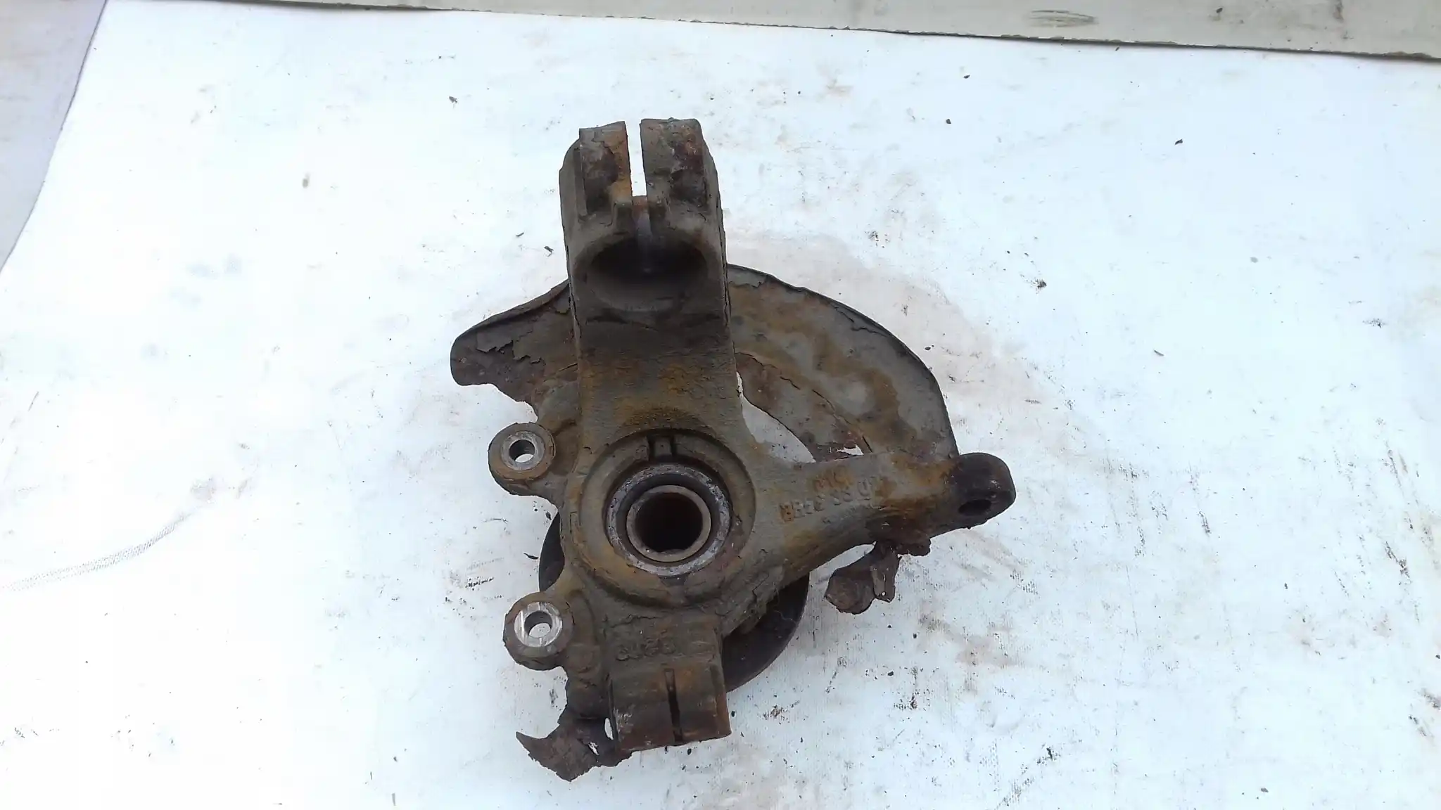 ZWROTNICA PRAWY PRZÓD PRZEDNIA 28 ZĘBÓW MAZDA 3 BK 1.6 16V 03-
