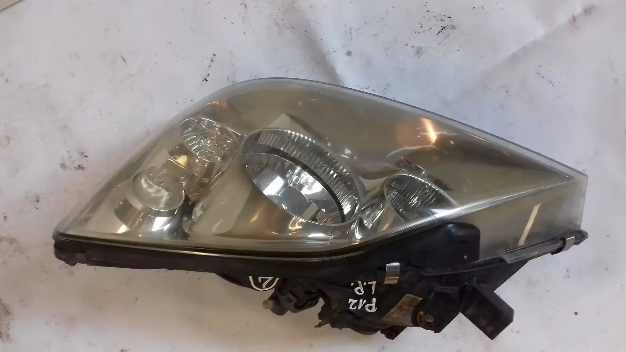 LAMPA LEWY PRZÓD PRZEDNIA 26060AU800 NISSAN PRIMERA P12 02-07