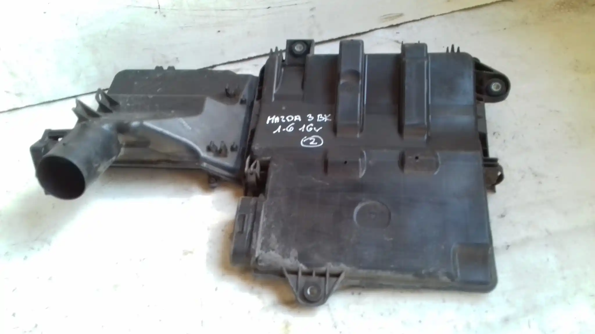 OBUDOWA FILTRA POWIETRZA KOMPUTERA MAZDA 3 BK 1.6 16V 03-