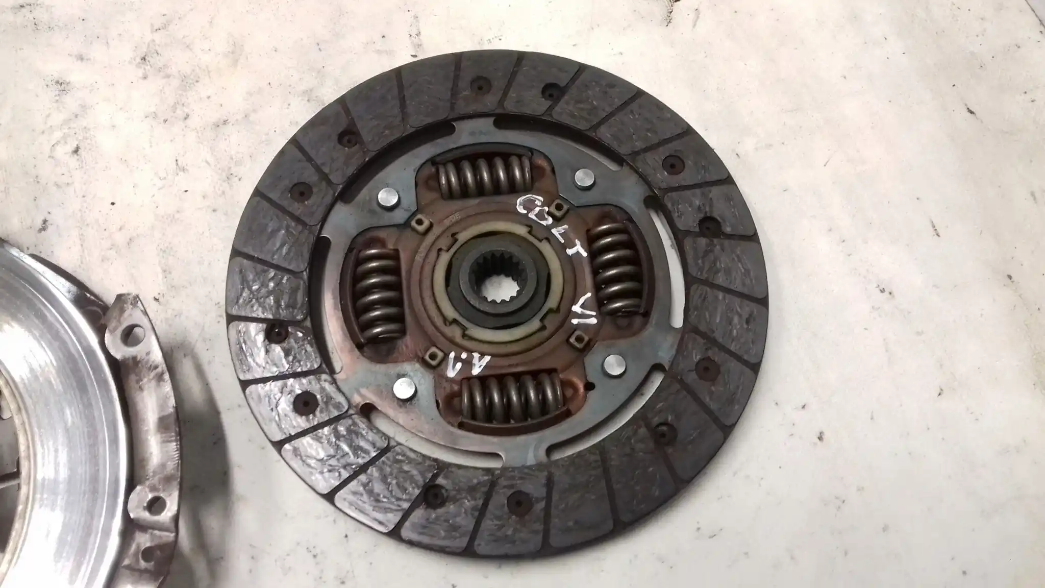 SPRZĘGŁO TARCZA DOCISK MITSUBISHI COLT VI Z30 1.1 04-