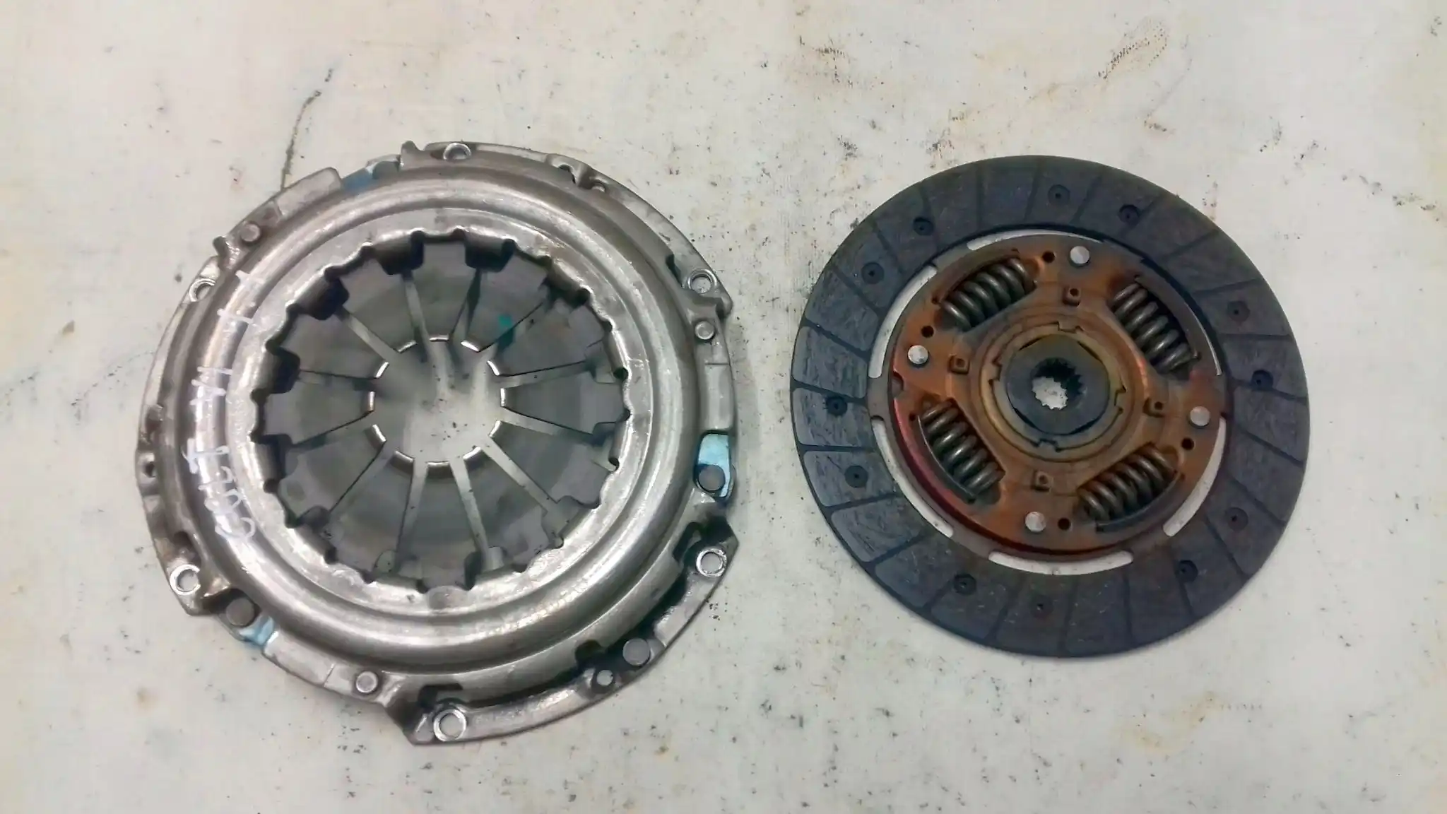 SPRZĘGŁO TARCZA DOCISK MITSUBISHI COLT VI Z30 1.1 04-