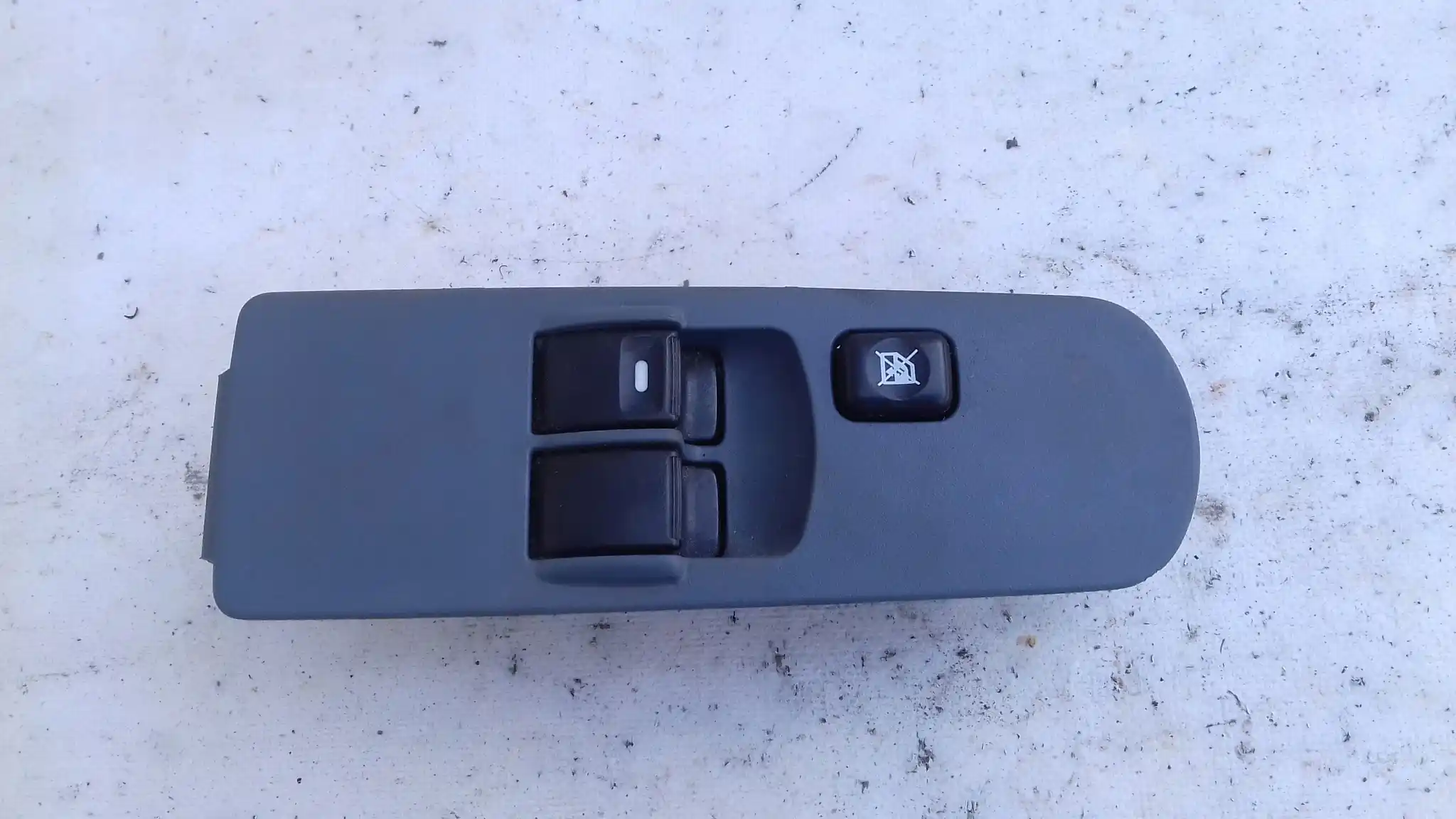 PANEL STEROWANIA SZYB MR587477 MITSUBISHI COLT VI Z30 04-