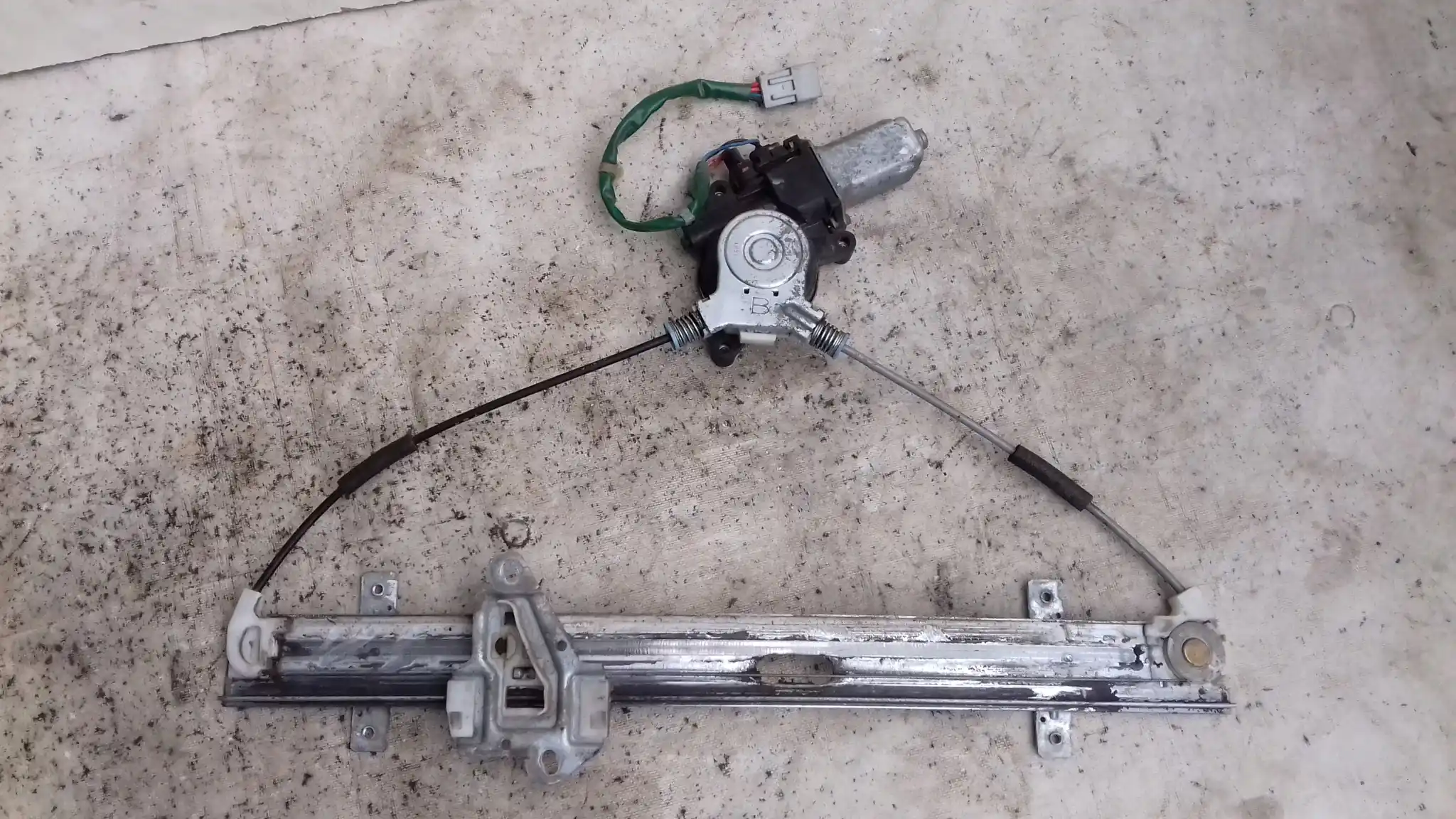 MECHANIZM SILNICZEK SZYBY LEWY PRZÓD 4 PIN HONDA CIVIC VII 5D HB 00-