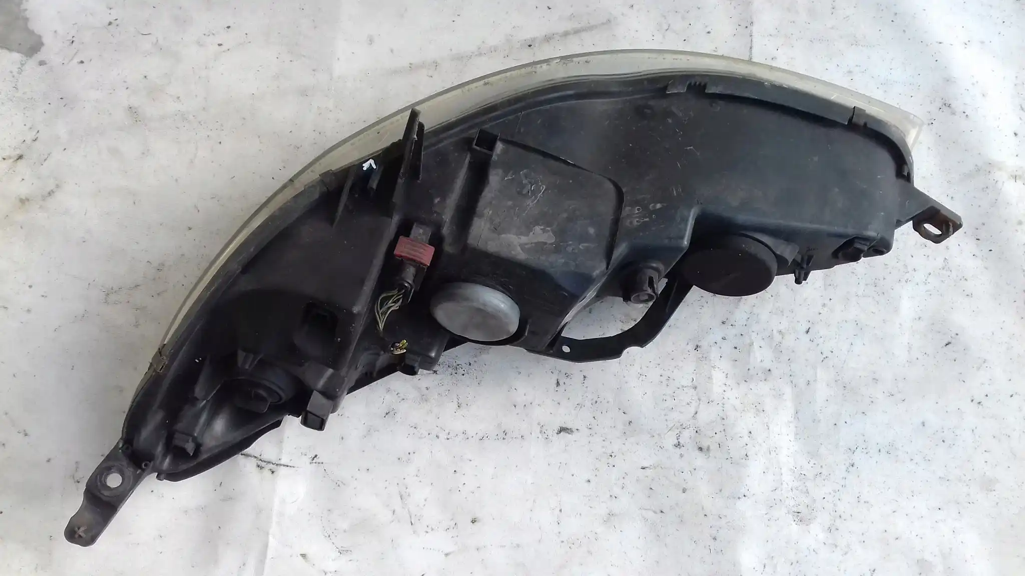 LAMPA PRAWY PRZÓD PRZEDNIA 0301213201 PEUGEOT 407 04-11