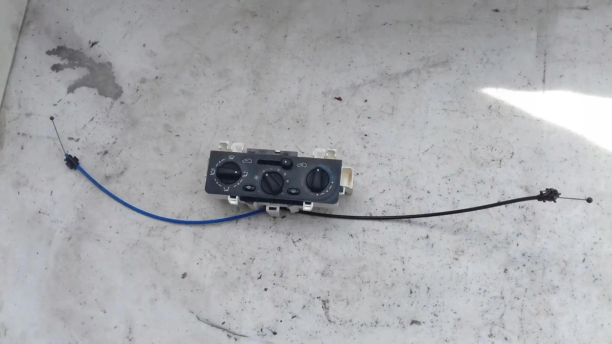 PANEL STEROWANIA NAWIEWEM KLIMATYZACJĄ F664479W CITROEN C2 03-