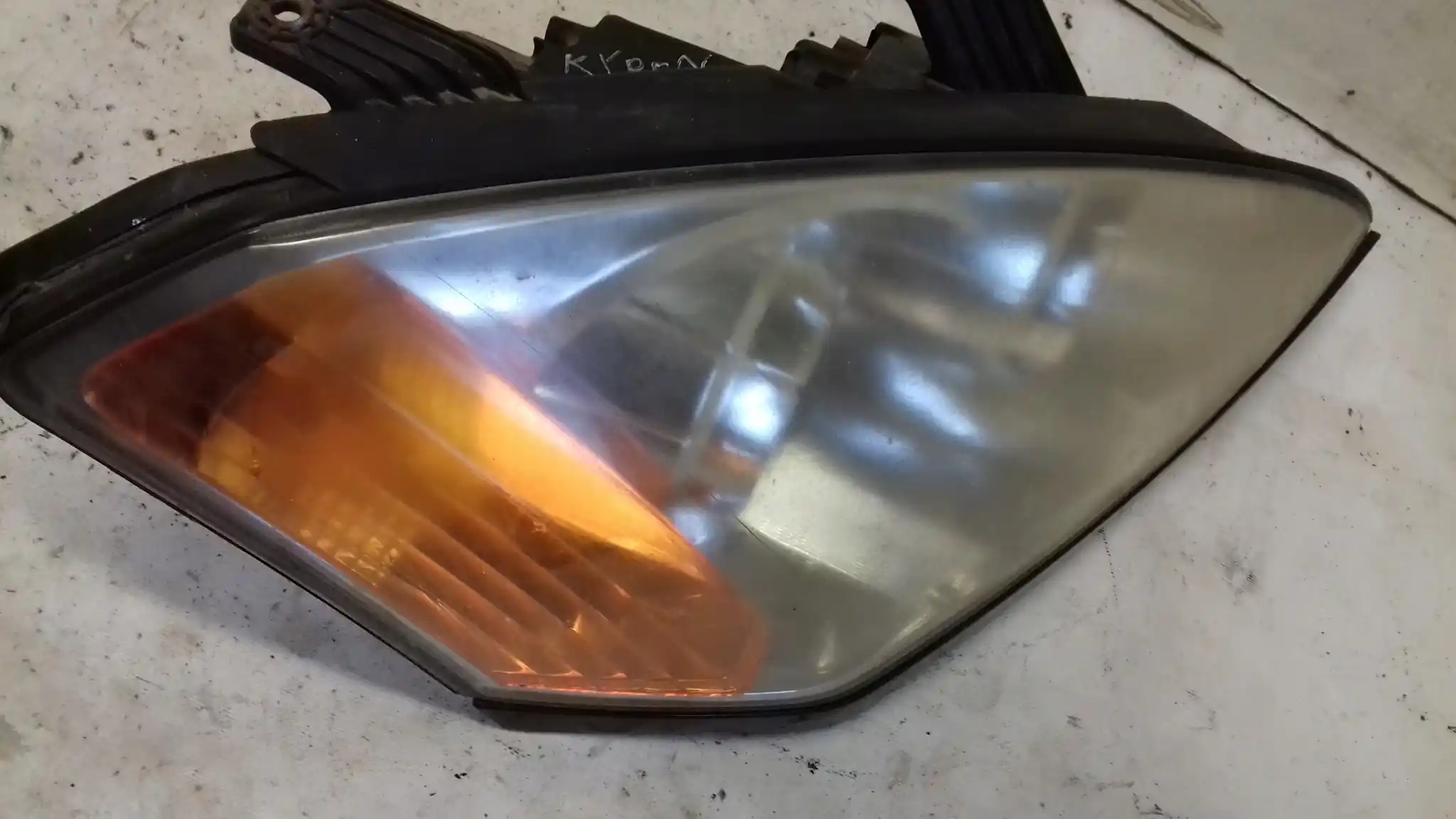 LAMPA PRAWY PRZÓD PRZEDNIA SSANGYONG KYRON 05-07