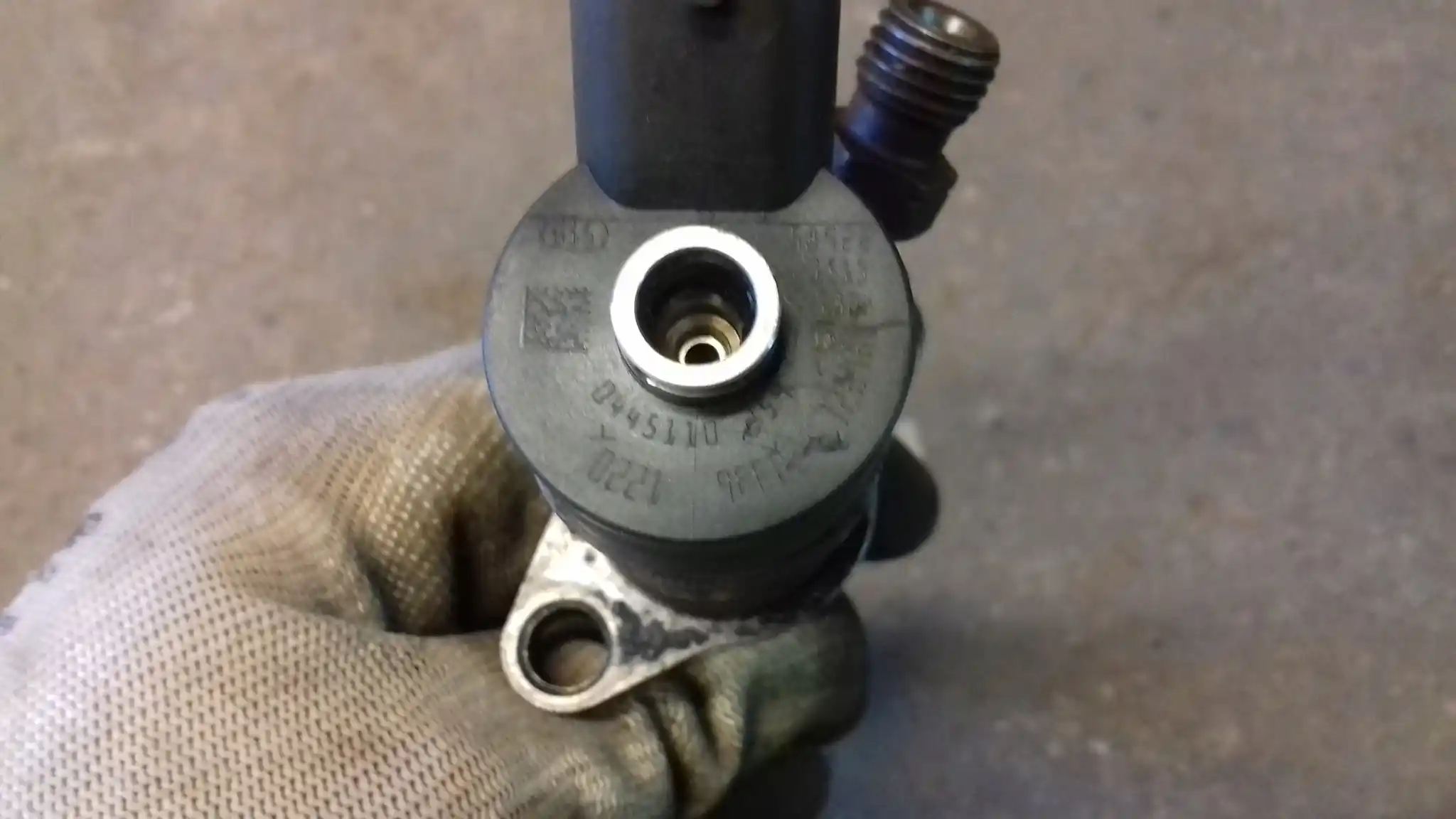 WTRYSKIWACZE 0445110259 PSA PEUGEOT CITROEN FORD MAZDA 3 BK 1.6 CDTI HDI