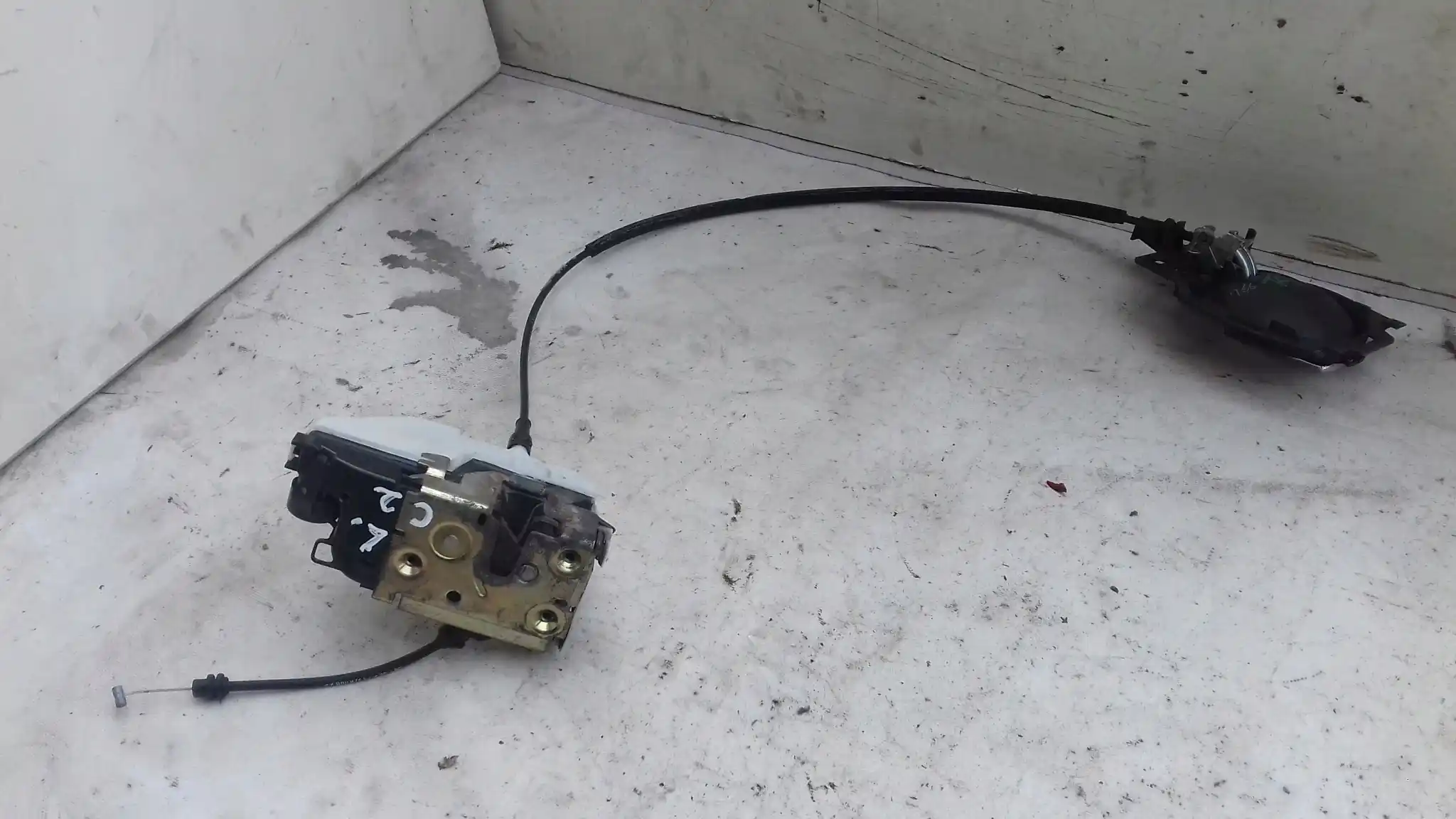 ZAMEK DRZWI LEWY PRZÓD 52187680 5 PIN CITROEN C2 03-