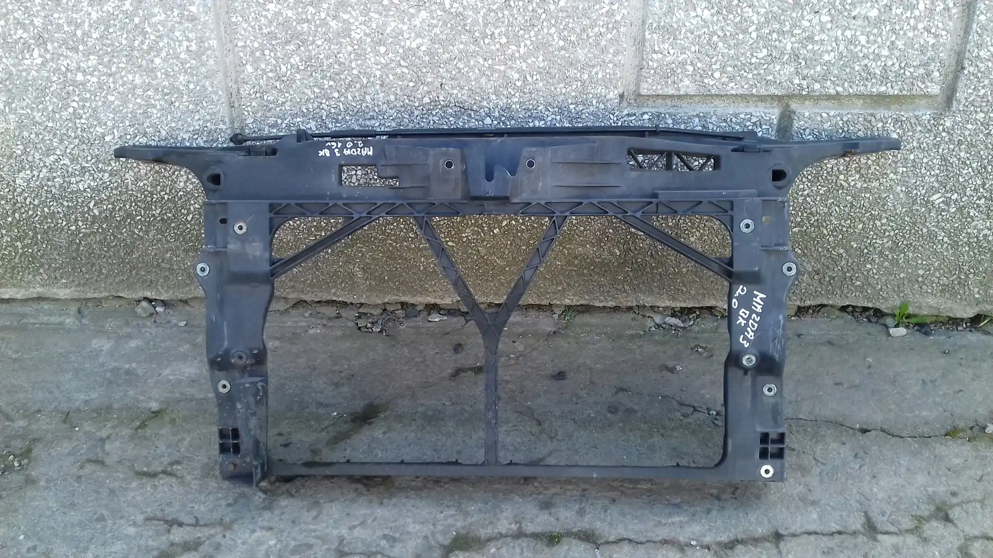 PAS PRZEDNI WZMOCNIENIE BP4K53110 MAZDA 3 BK HB 03-