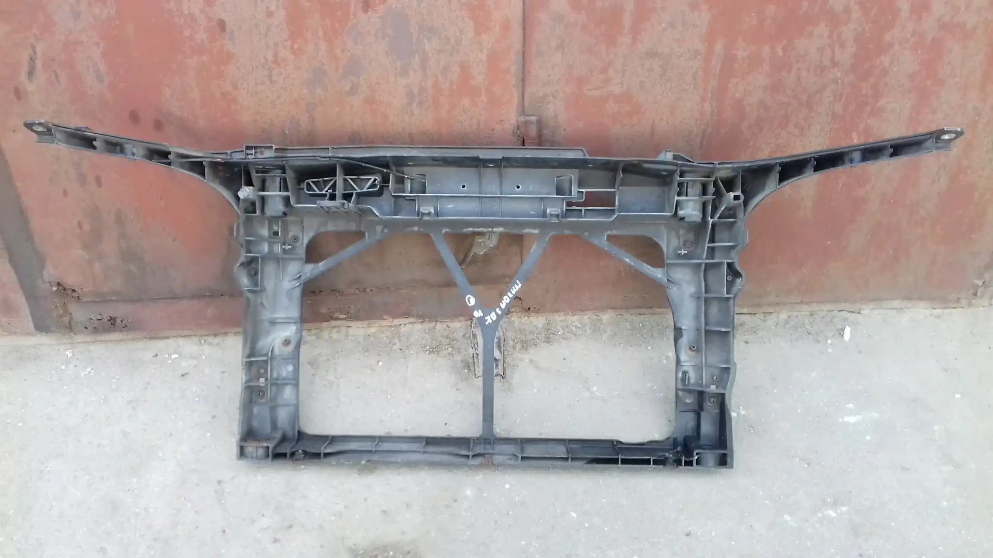 PAS PRZEDNI WZMOCNIENIE BP4K53110 MAZDA 3 BK HB 03-