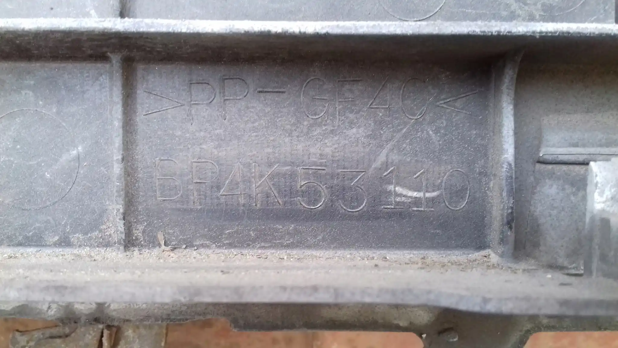 PAS PRZEDNI WZMOCNIENIE BP4K53110 MAZDA 3 BK HB 03-
