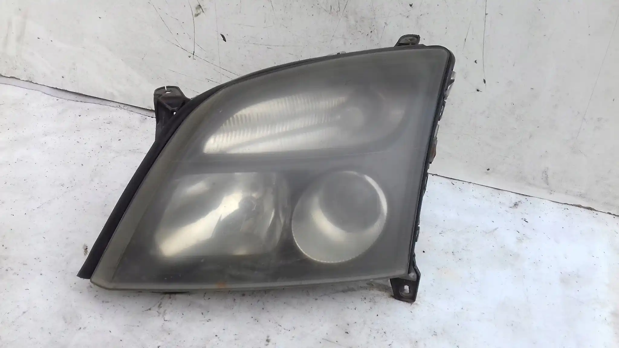 LAMPA LEWY PRZÓD PRZEDNIA 15588700 OPEL VECTRA C 02-05