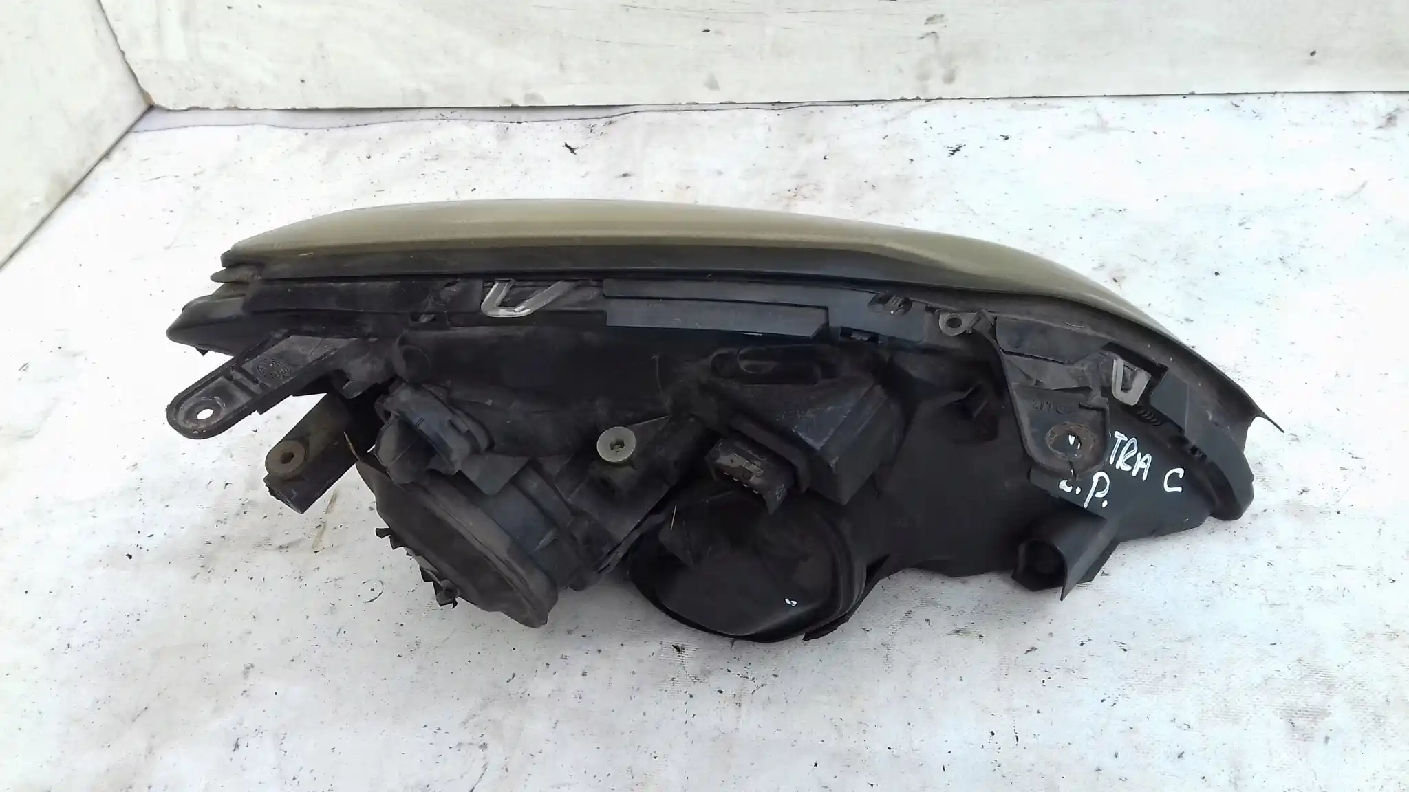 LAMPA LEWY PRZÓD PRZEDNIA 15588700 OPEL VECTRA C 02-05