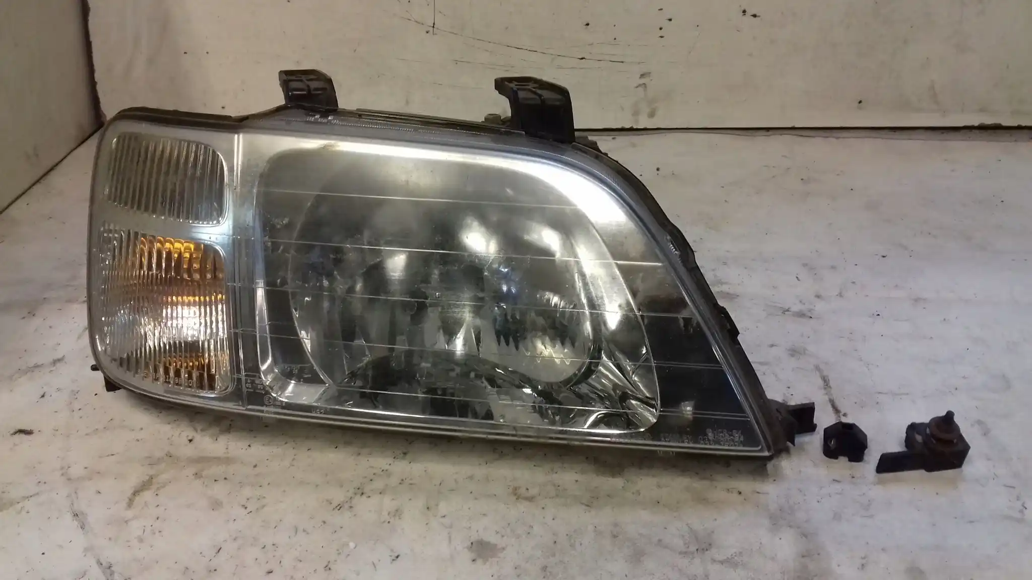 LAMPA PRAWY PRZÓD PRZEDNIA HONDA CRV CR-V I 95-