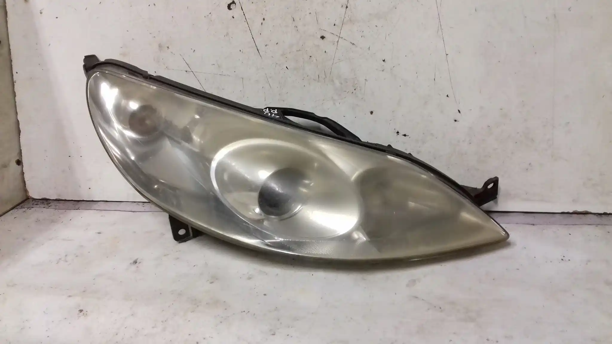 LAMPA PRAWY PRZÓD PRZEDNIA PEUGEOT 407 04-11